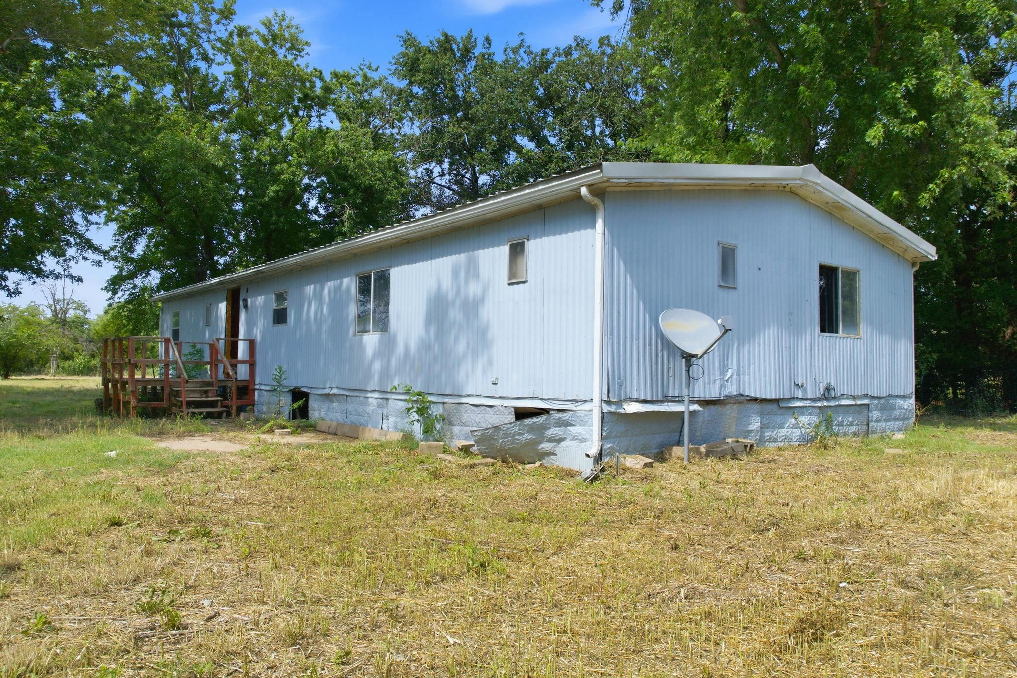 8901 S Exposition St Property Photo 4