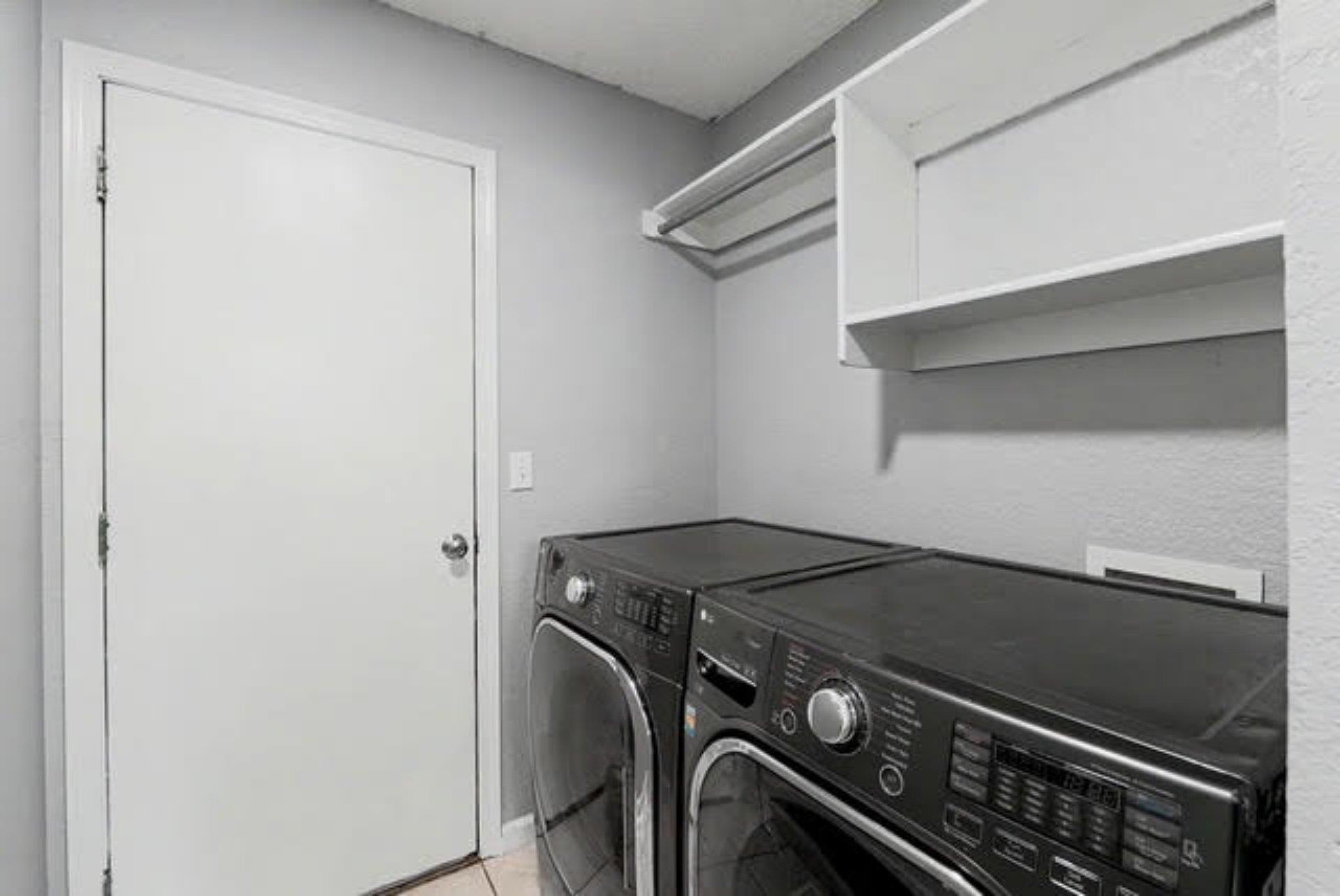 1913 S Honeytree St. Property Photo 2