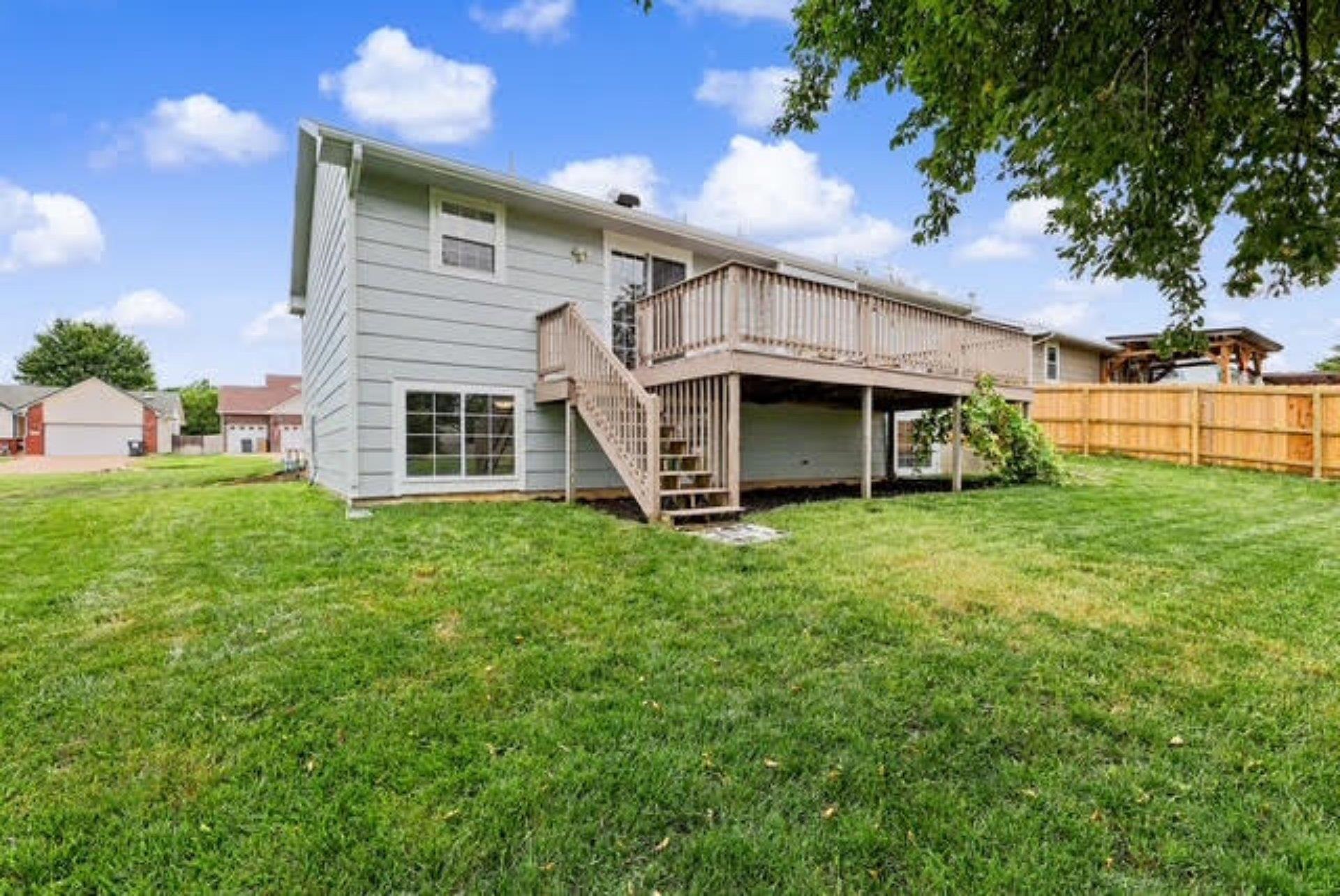 1913 S Honeytree St. Property Photo 10