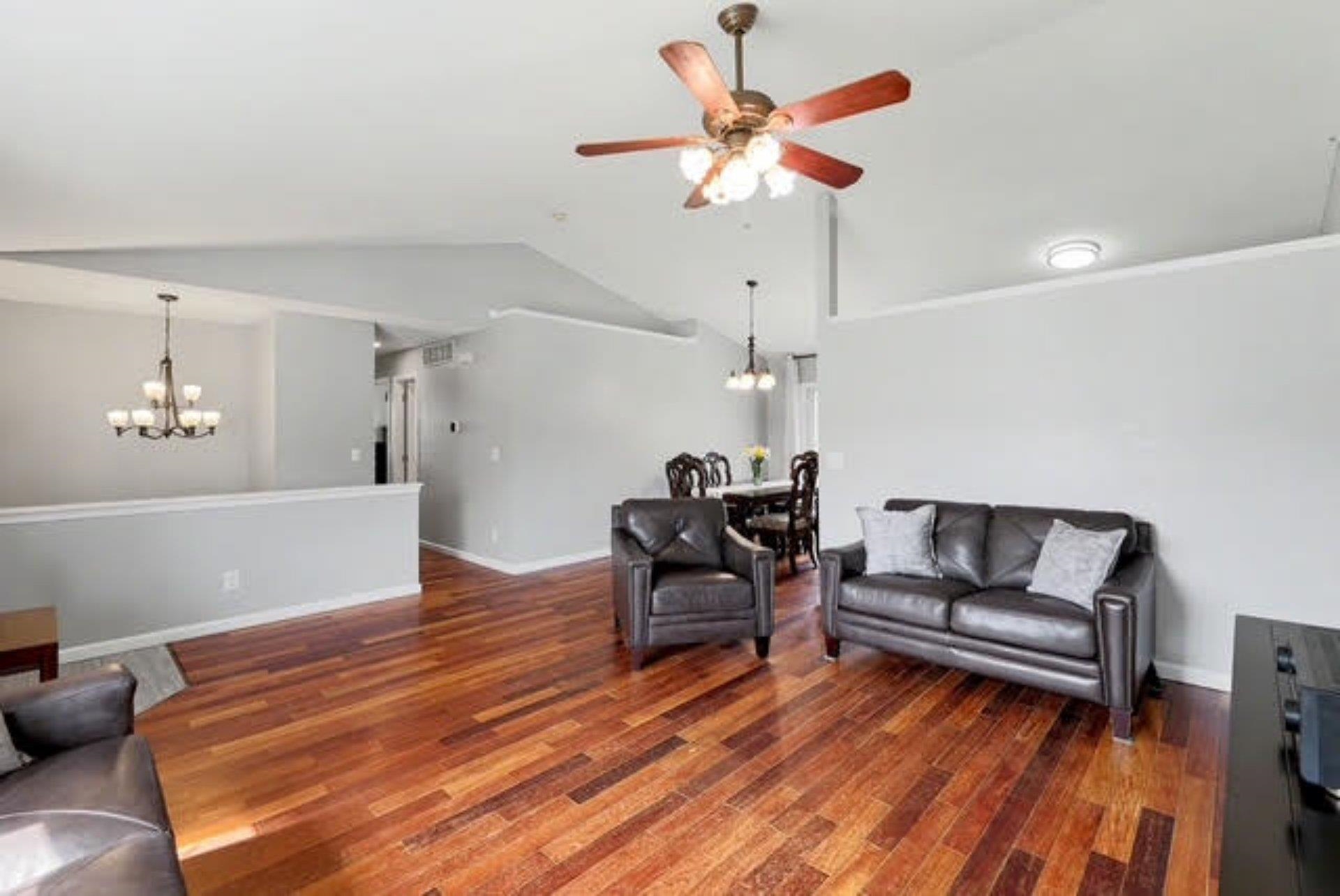 1913 S Honeytree St. Property Photo 15