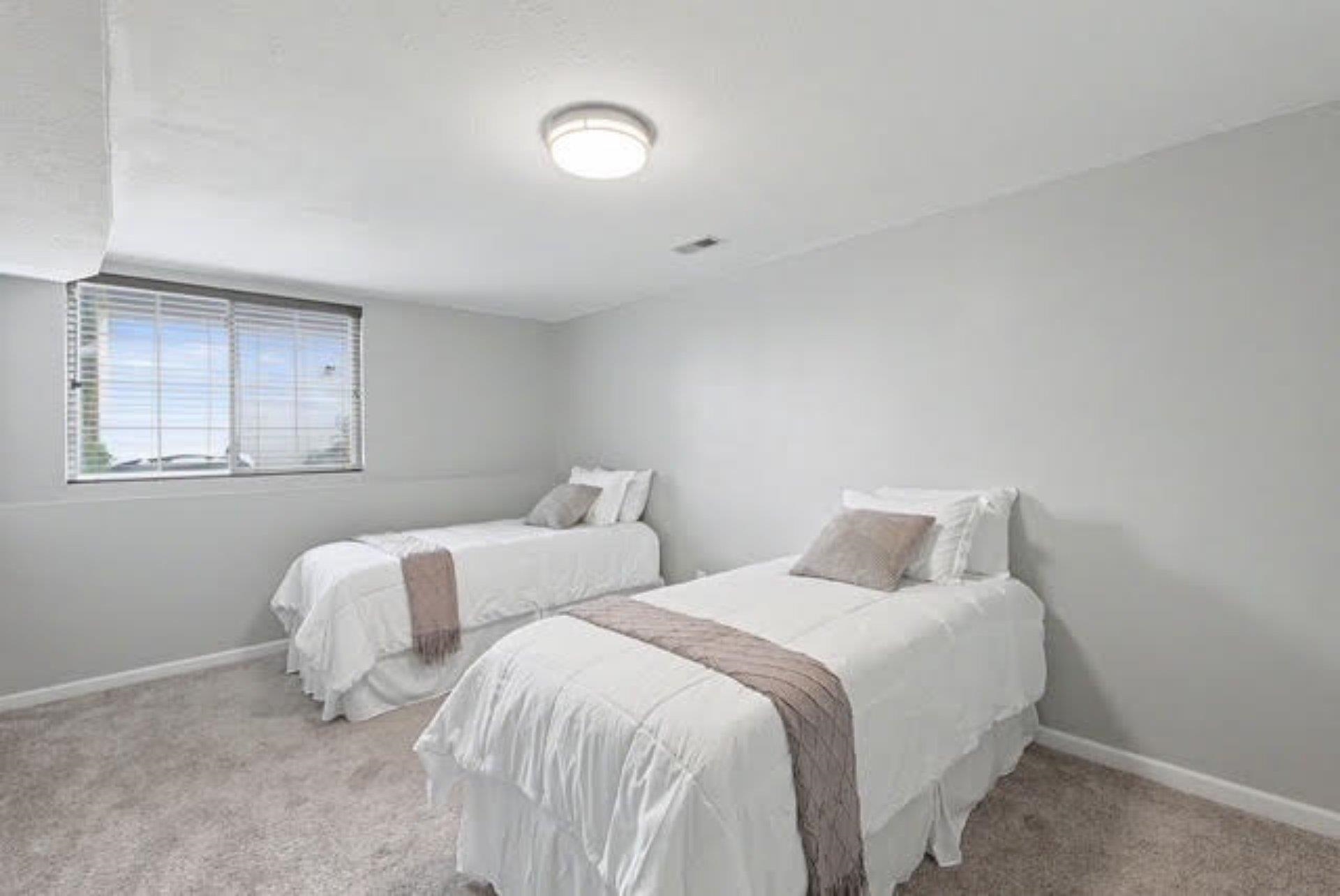 1913 S Honeytree St. Property Photo 23