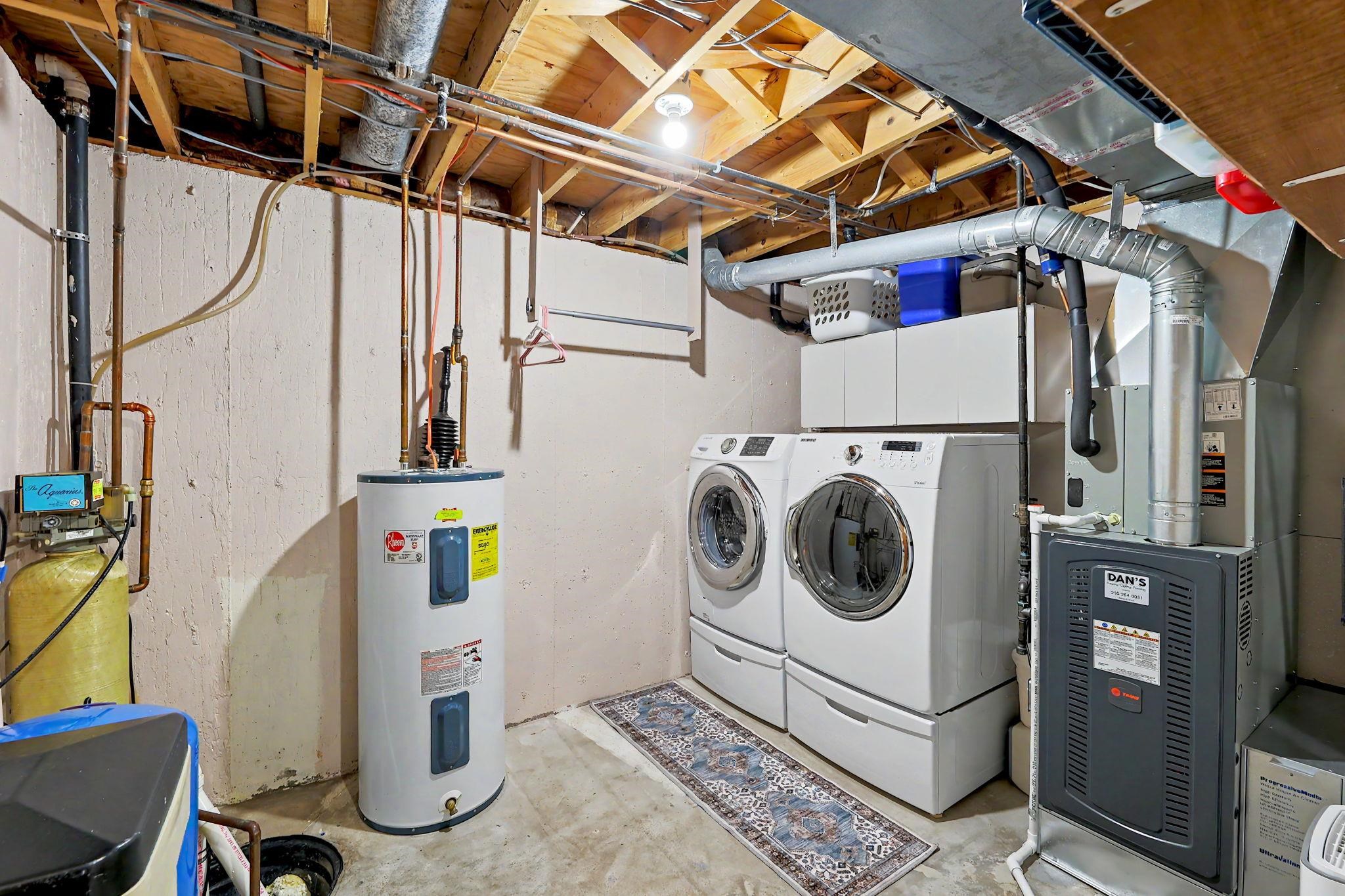 9809 S Laura St Property Photo 23