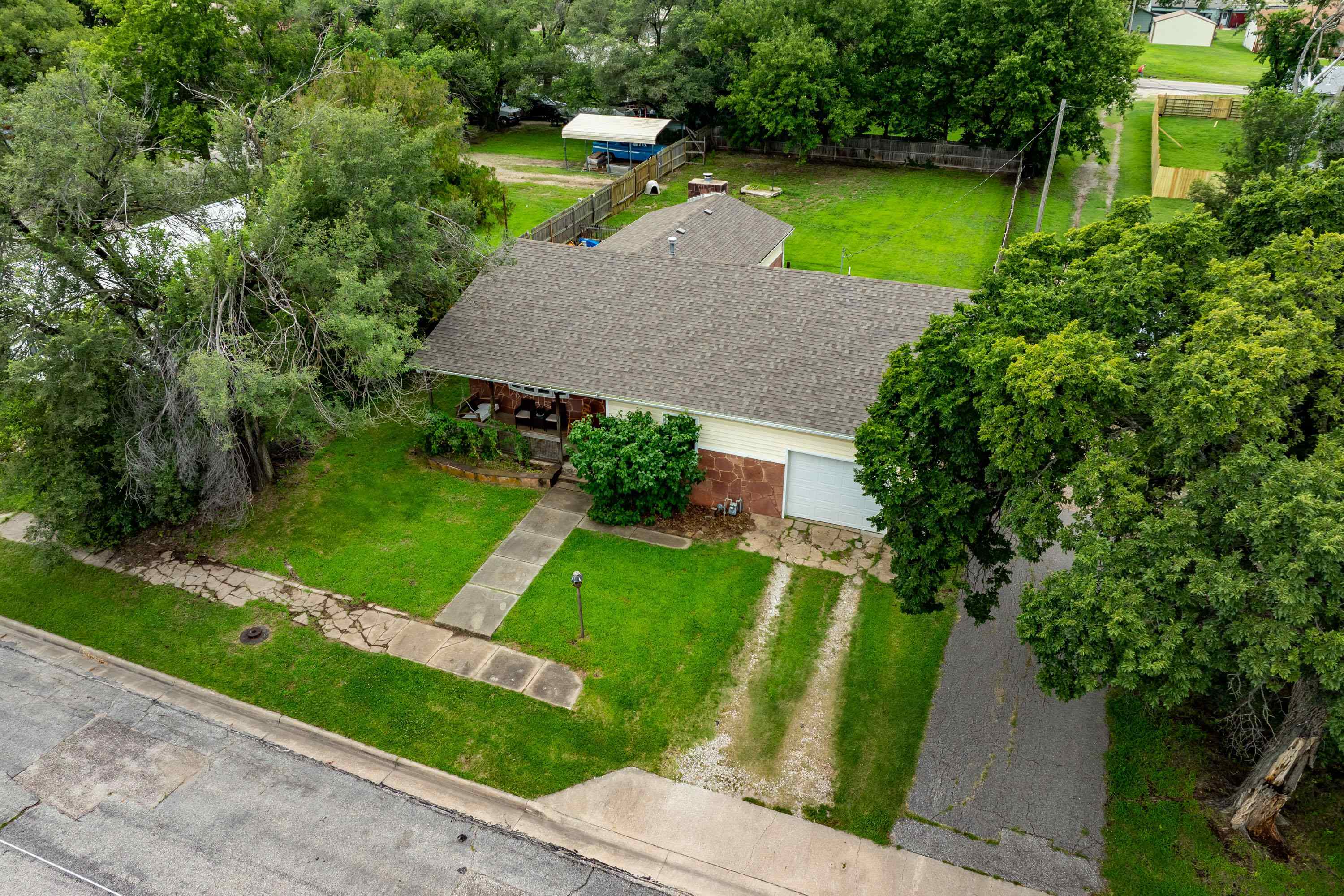 107 N Williams St Property Photo 35