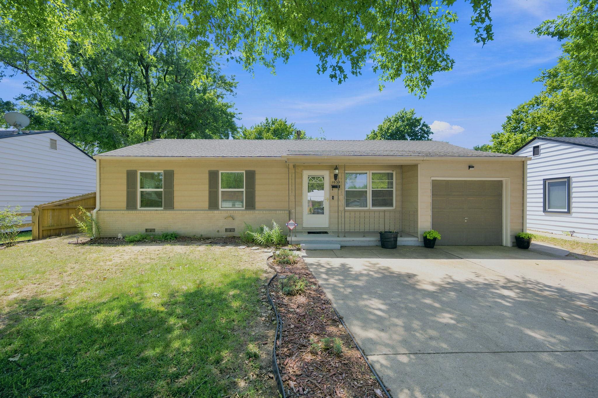 1039 N Kokomo Property Photo 2
