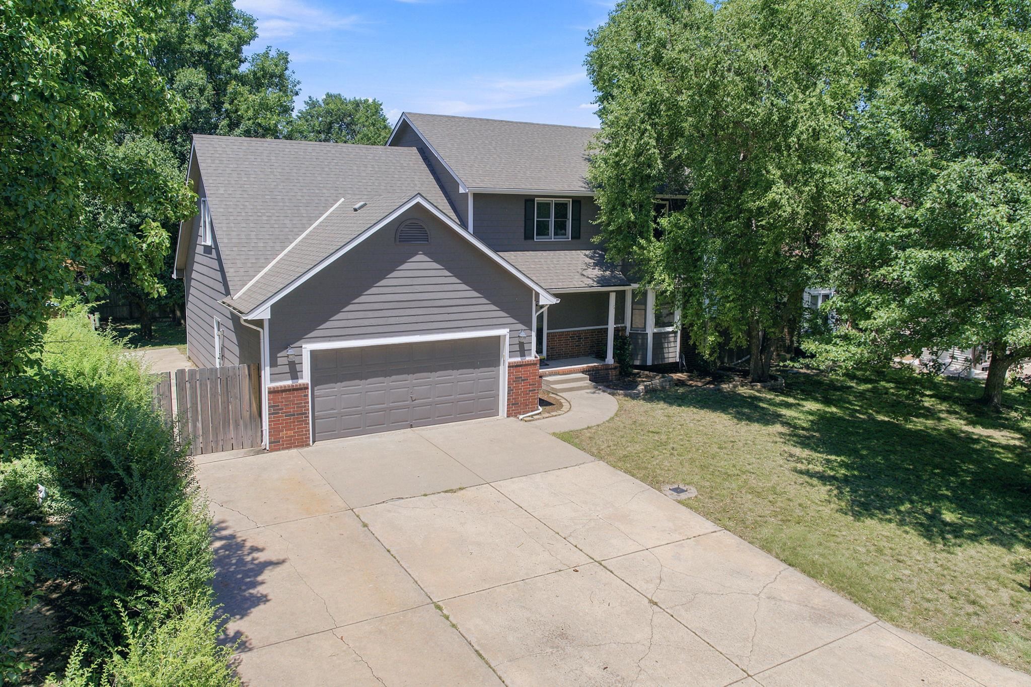 224 E Forest Park Ct Property Photo 1