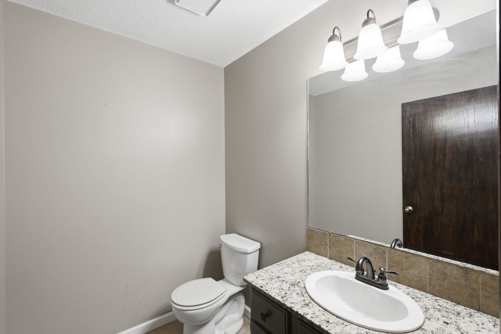 224 E Forest Park Ct Property Photo 17