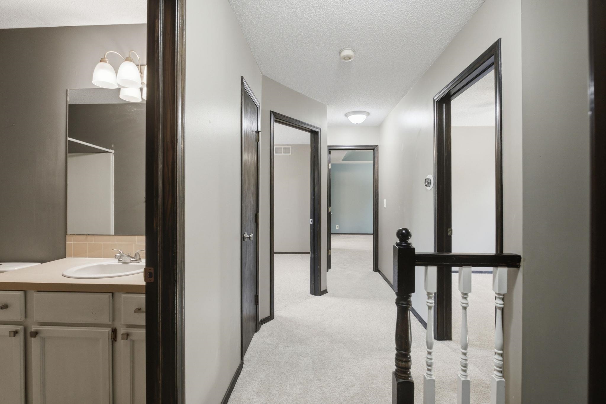 224 E Forest Park Ct Property Photo 18