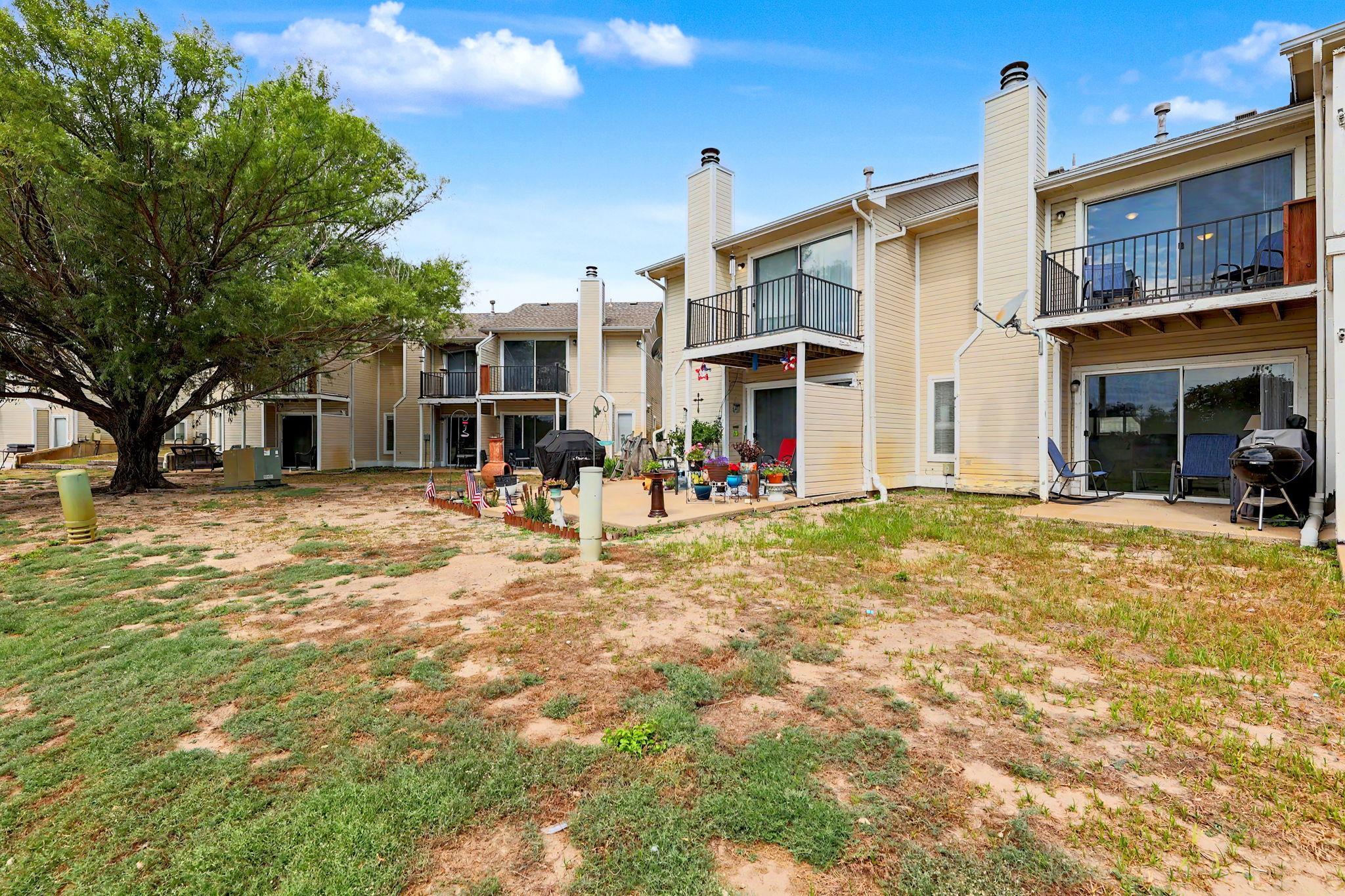 5566 S Gold St, Unit 200 Property Photo 32