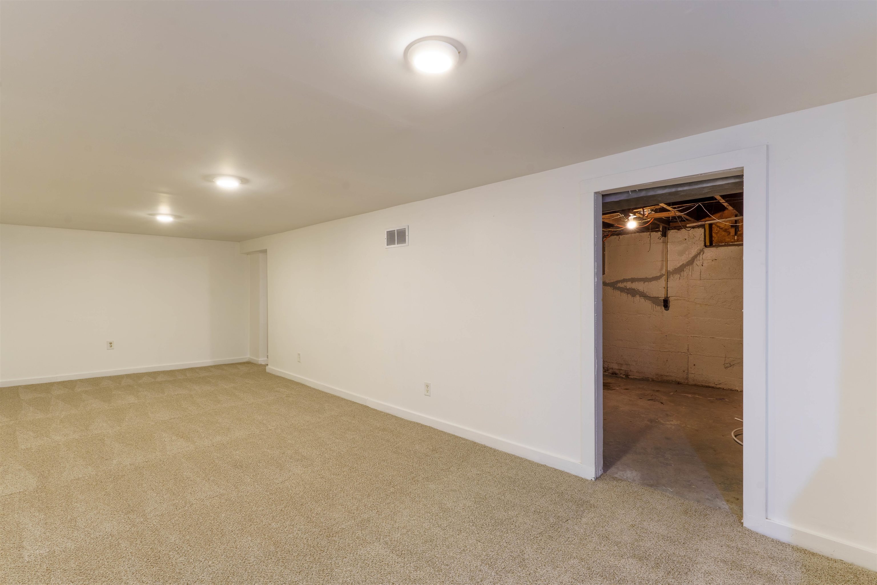 1353 N Pershing Ave Property Photo 24