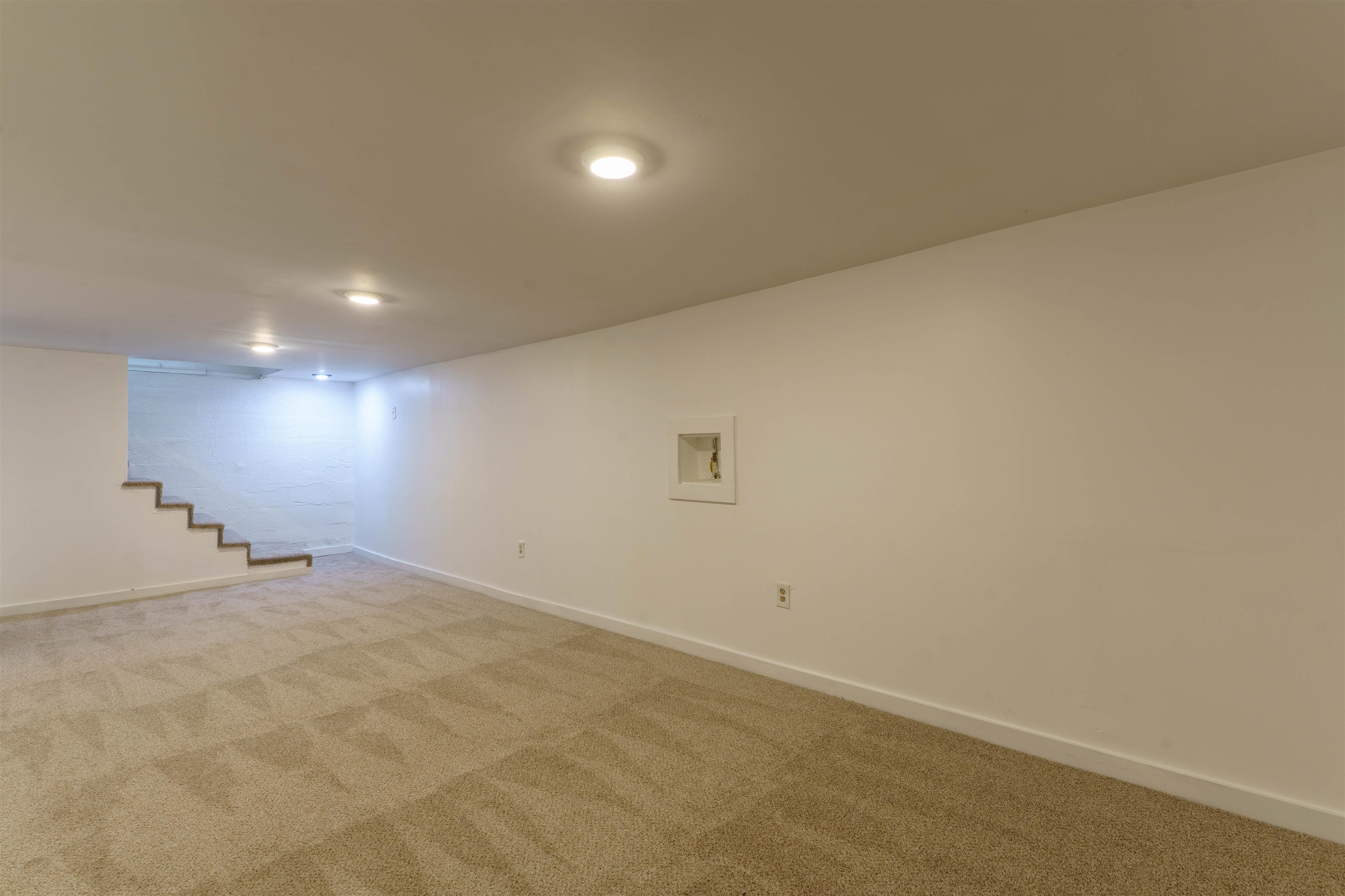 1353 N Pershing Ave Property Photo 26