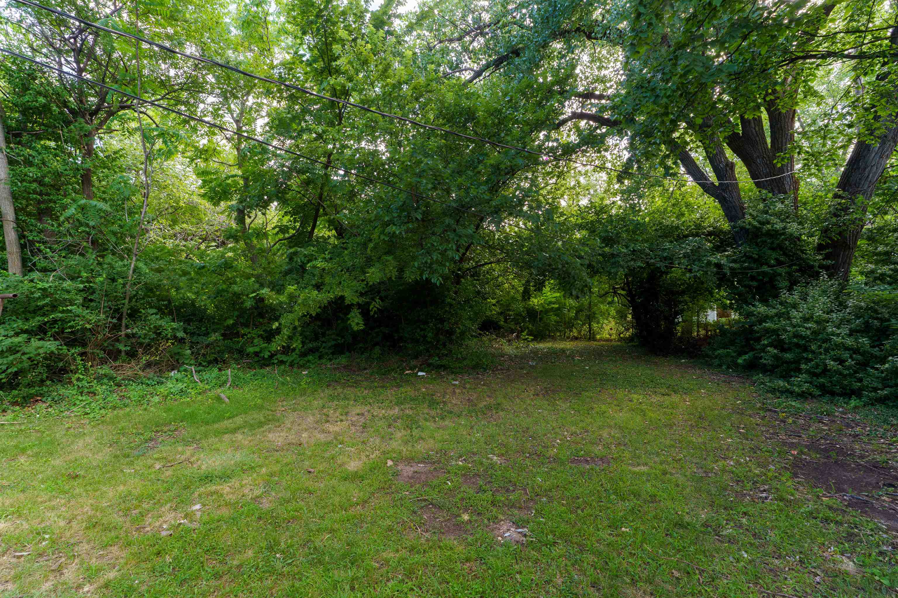 1353 N Pershing Ave Property Photo 35