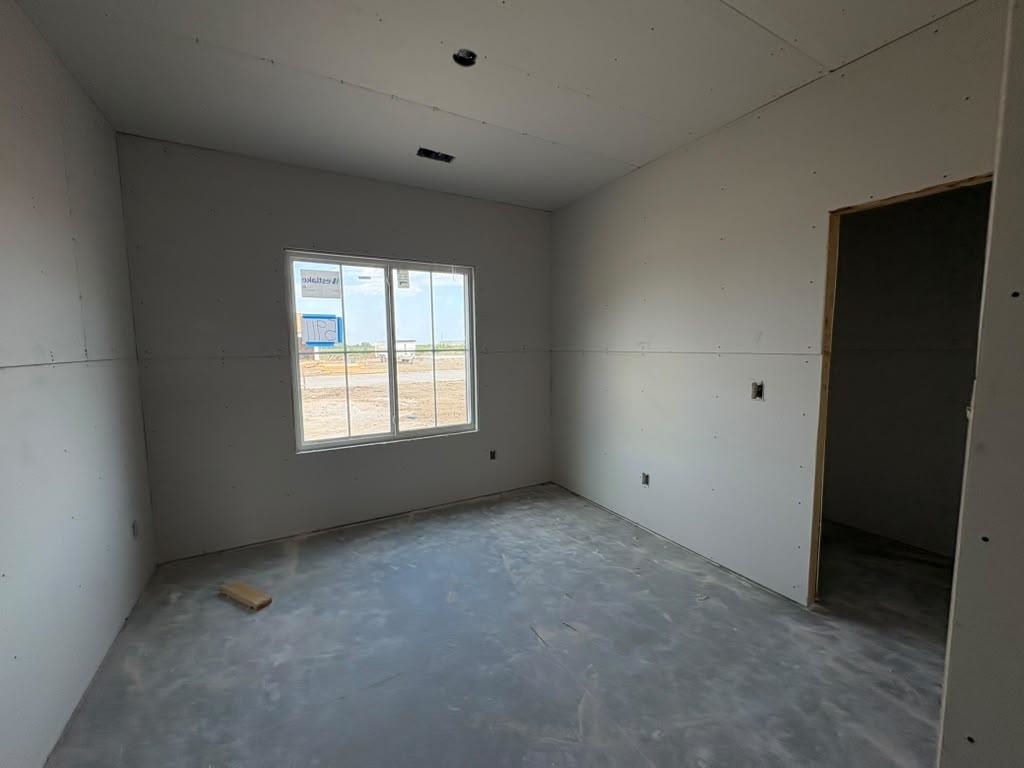 5911 Plumthicket St Property Photo 11