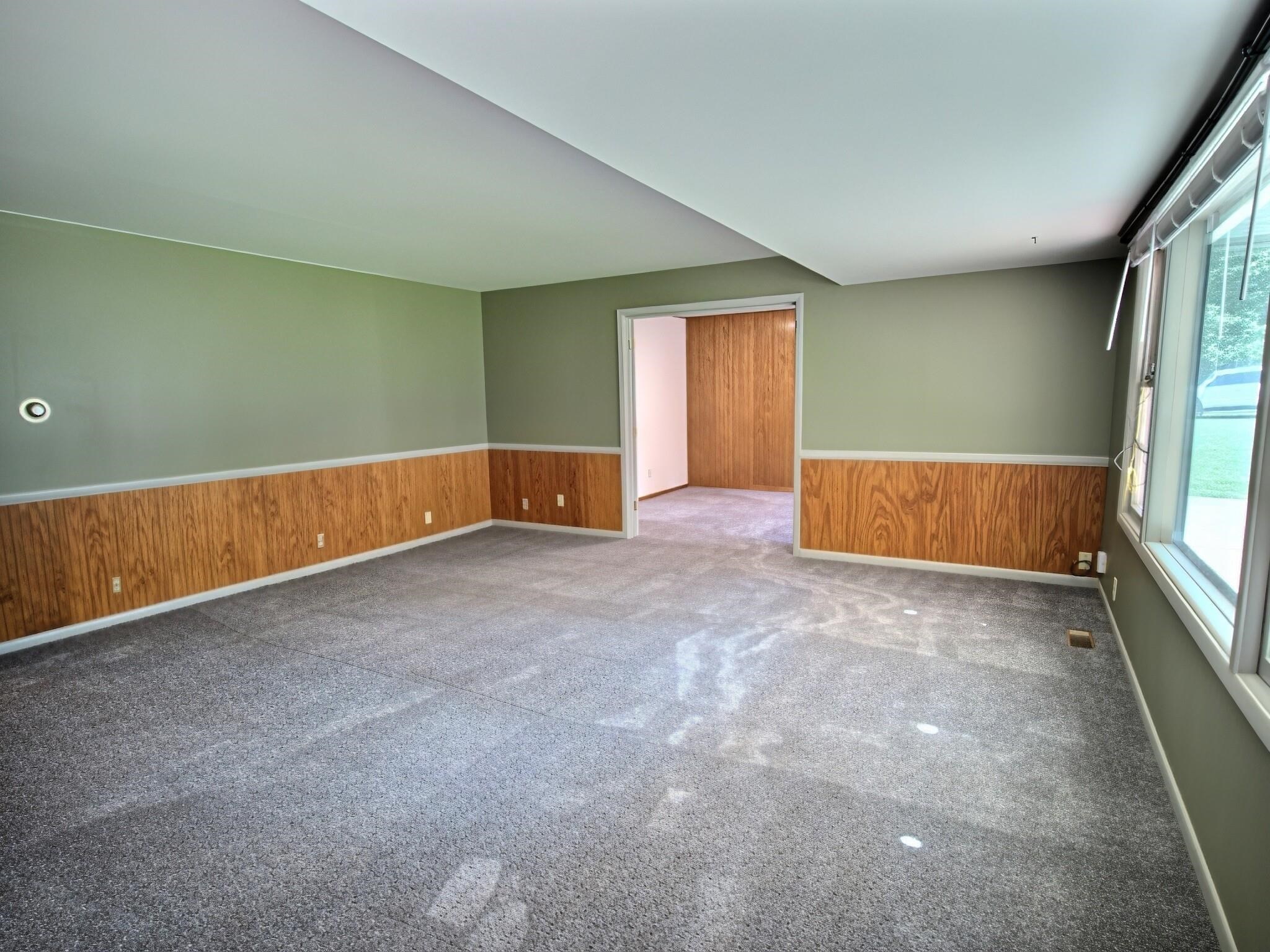 1420 Lawndale Ave Property Photo 3
