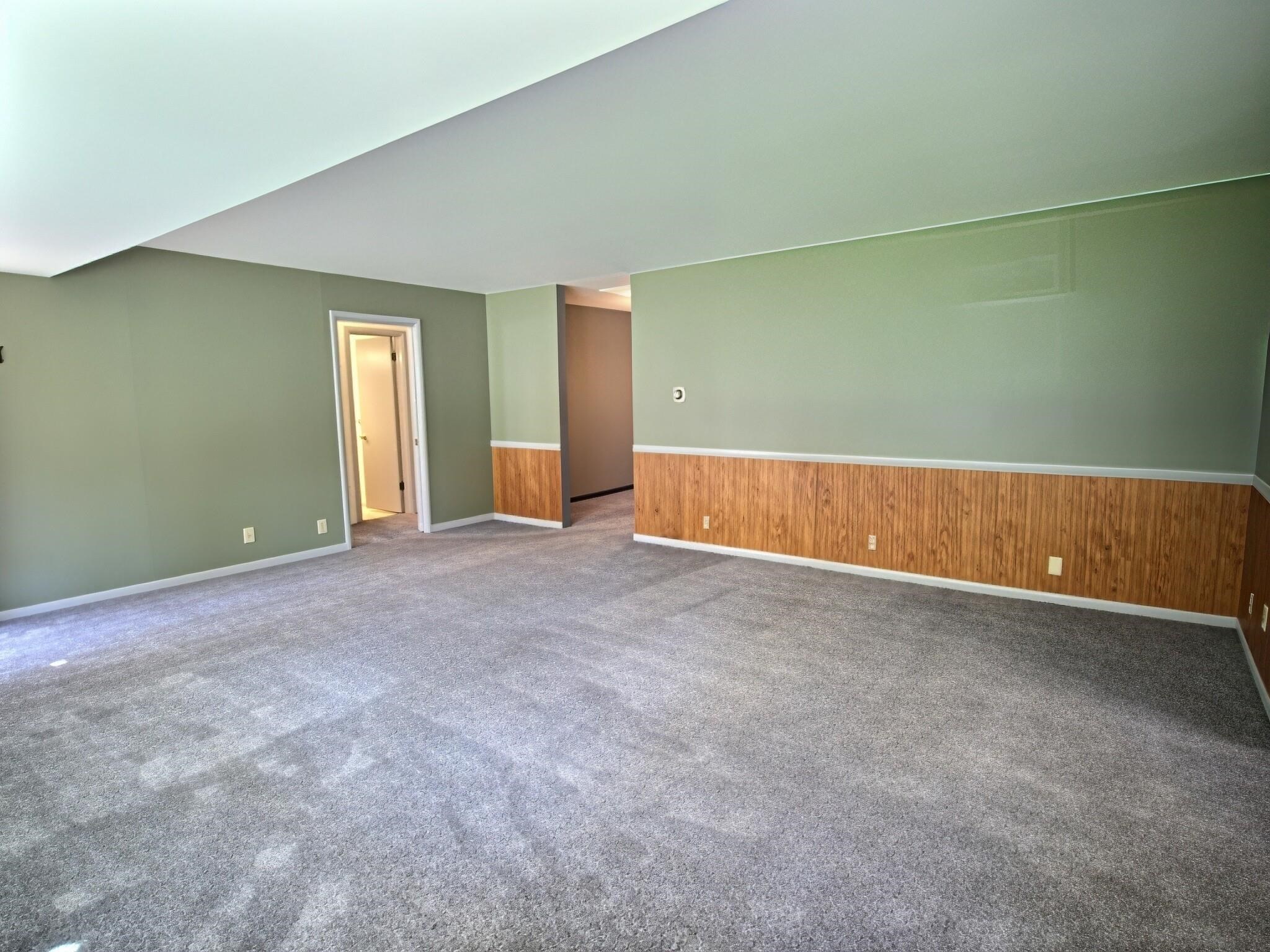 1420 Lawndale Ave Property Photo 4