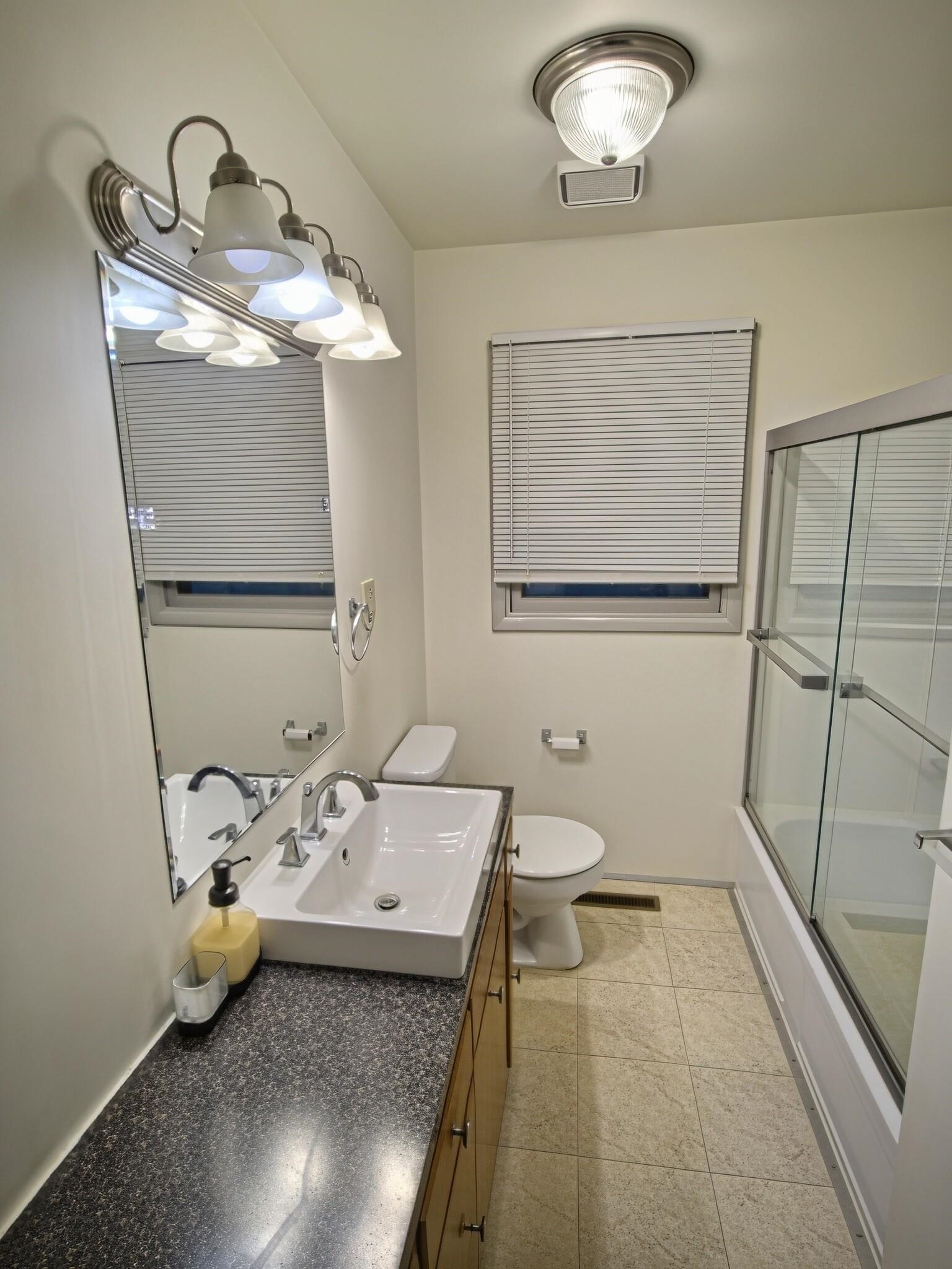 1420 Lawndale Ave Property Photo 16