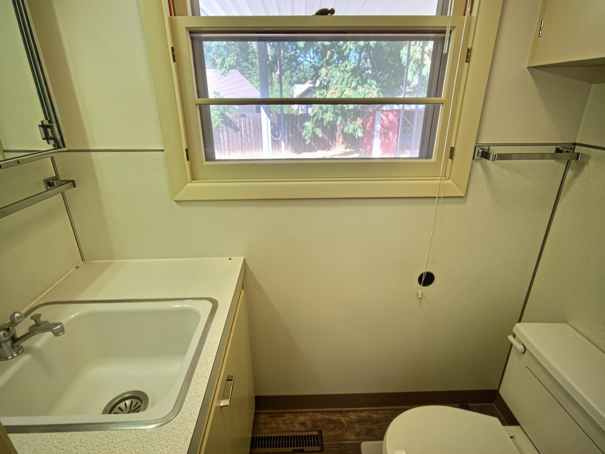 1420 Lawndale Ave Property Photo 24