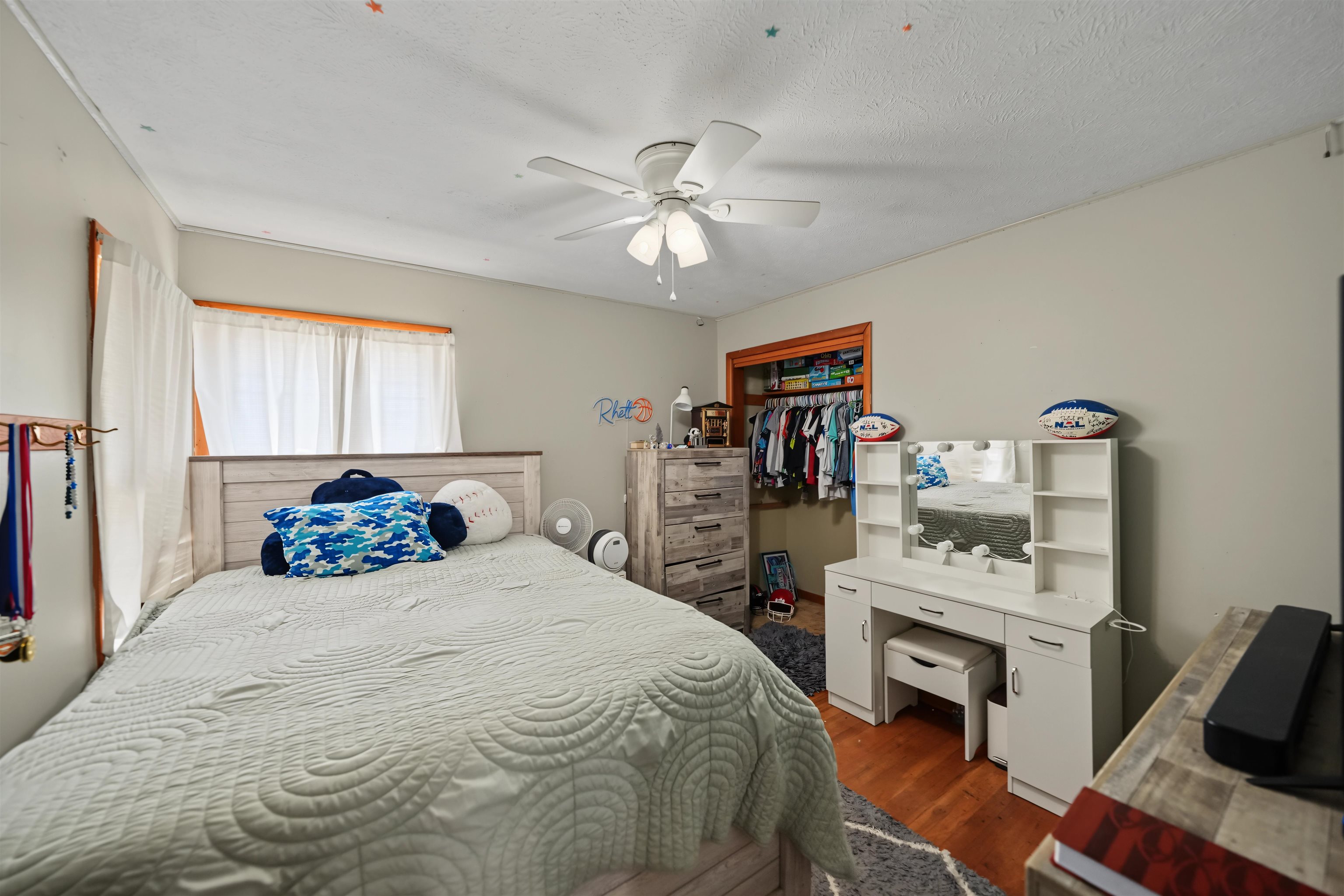 1822 Larson St Property Photo 11