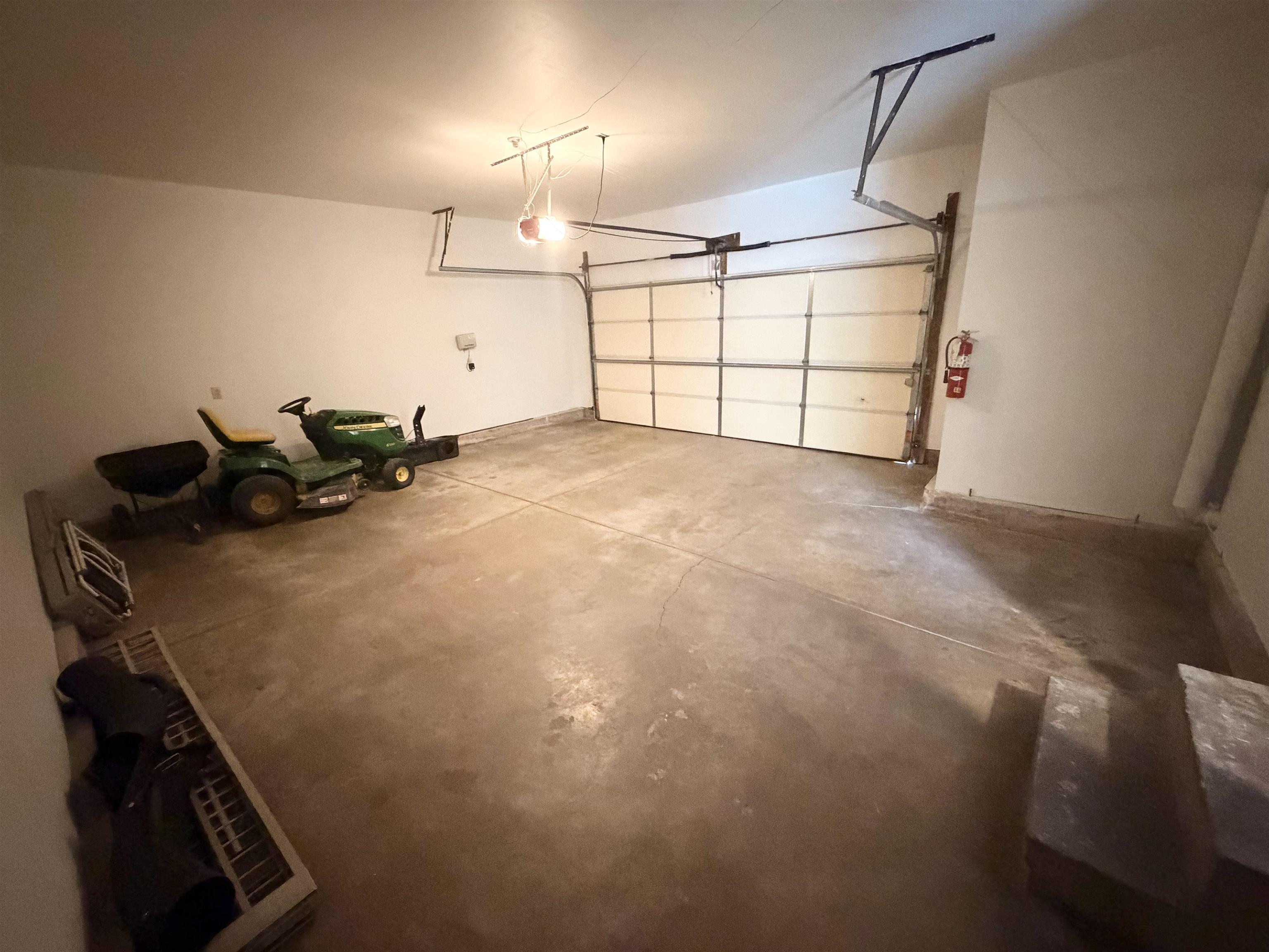 3003 S Edwards Ave. Property Photo 10