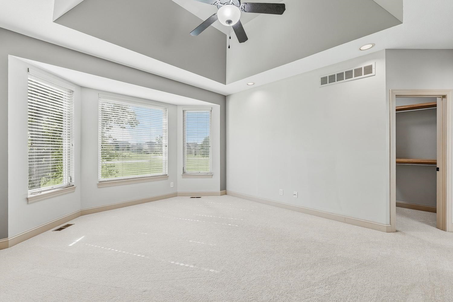 2224 N Rough Creek Rd Property Photo 12