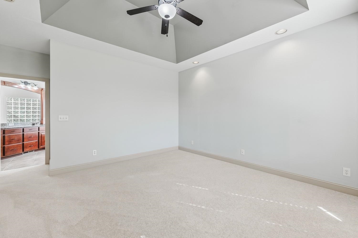 2224 N Rough Creek Rd Property Photo 13