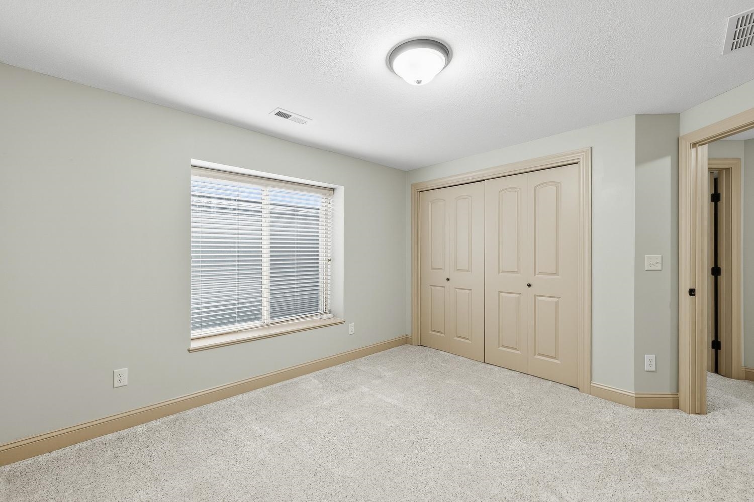 2224 N Rough Creek Rd Property Photo 27