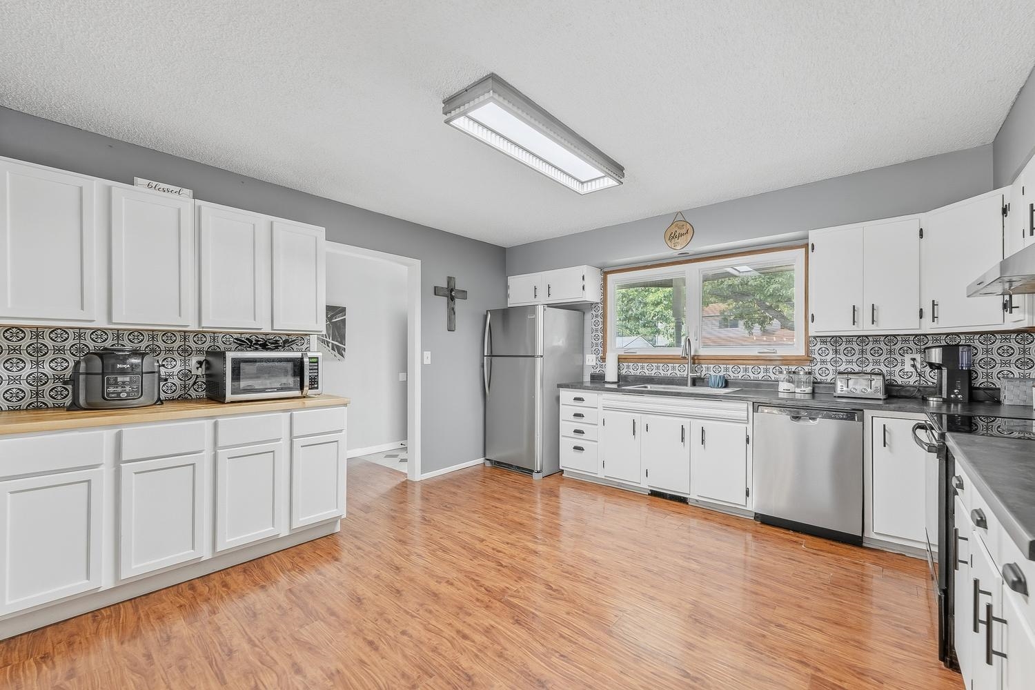 1740 N Kessler Property Photo 8