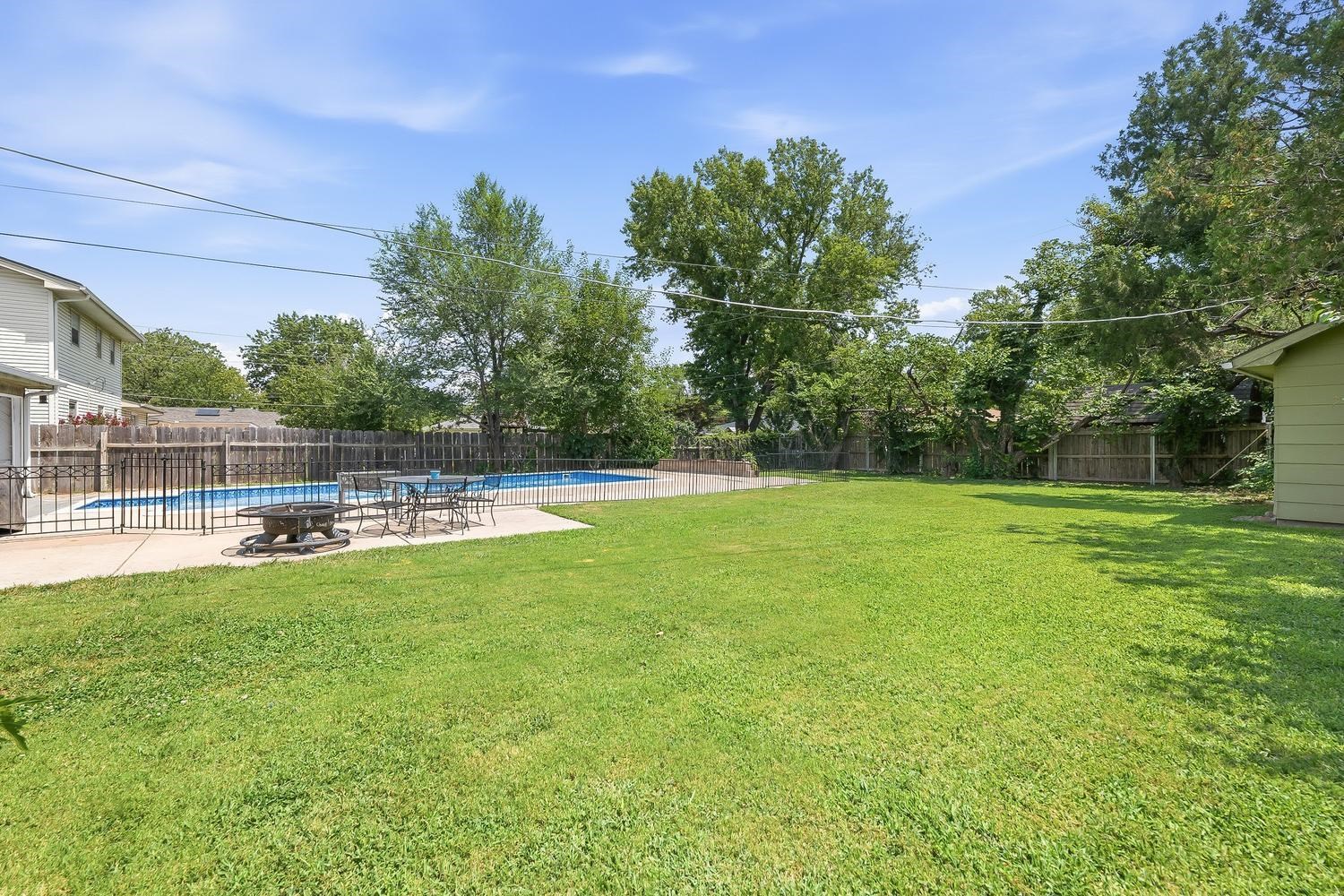 1740 N Kessler Property Photo 35