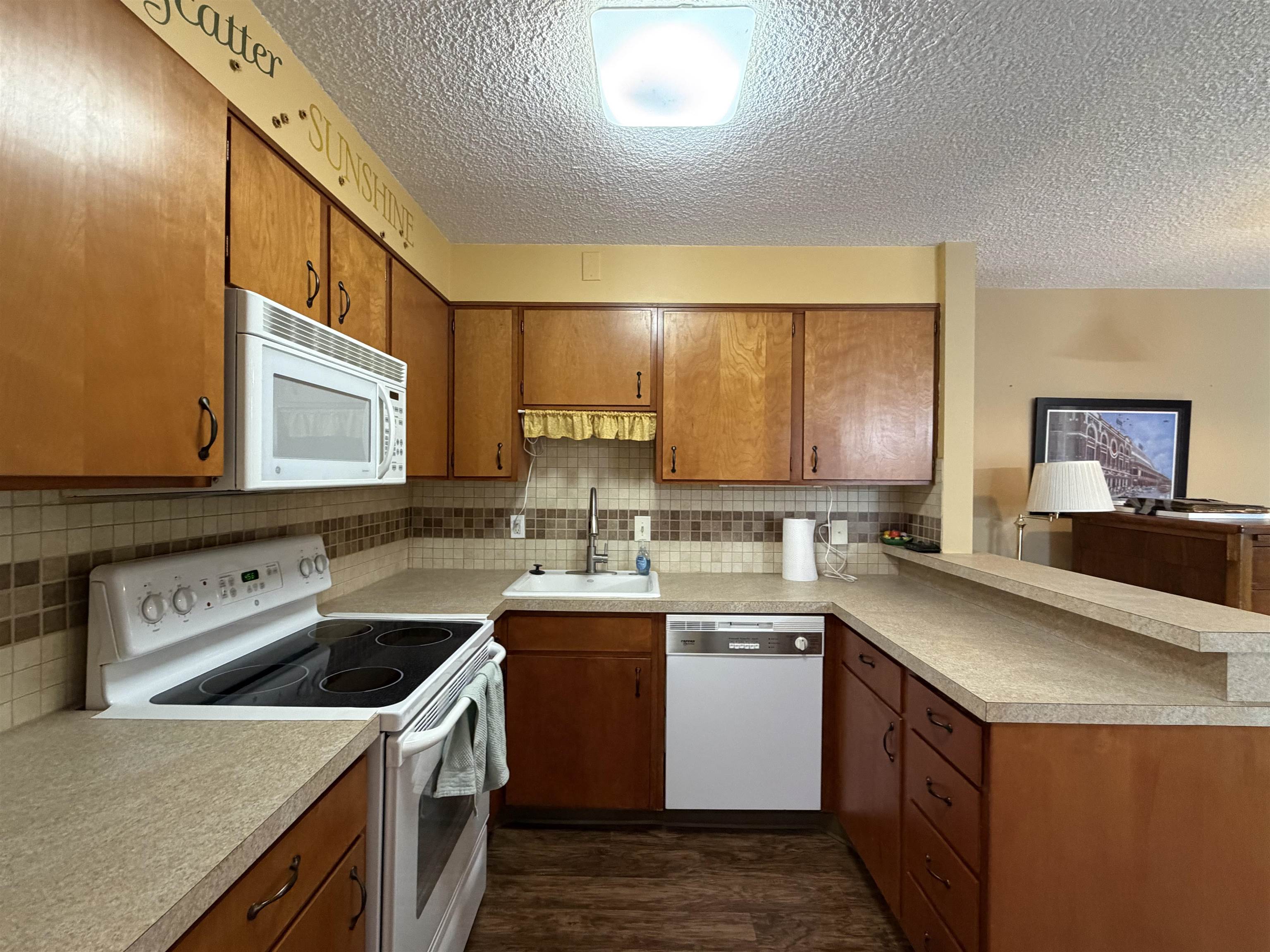 330 W Central Ave Property Photo 4