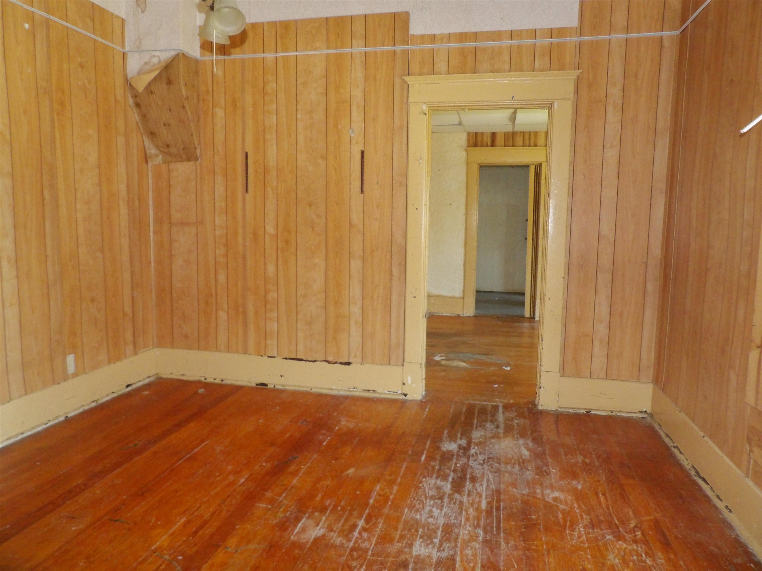 711 S Summit Property Photo 7