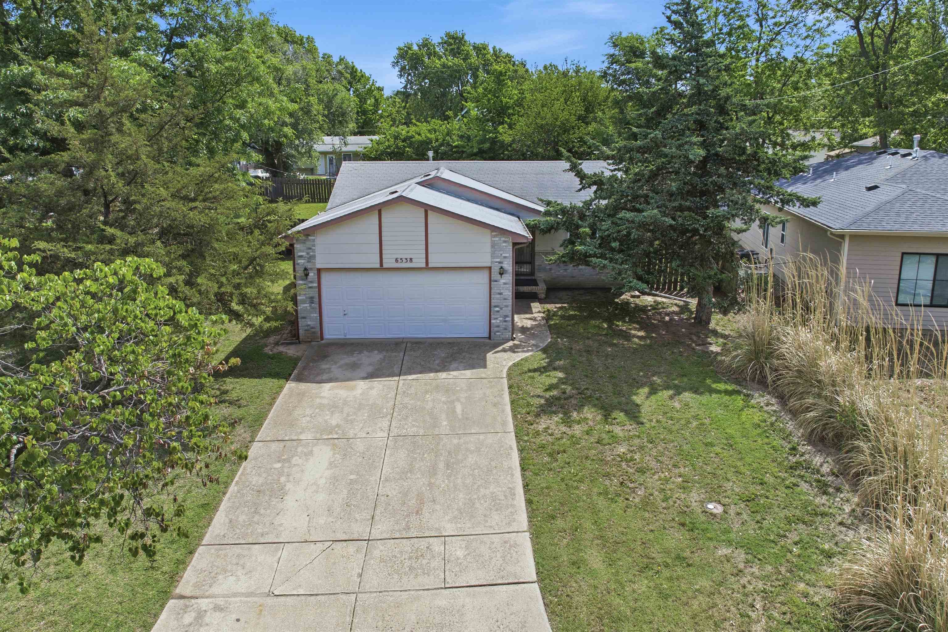 6538 N Longmont St Property Photo 3