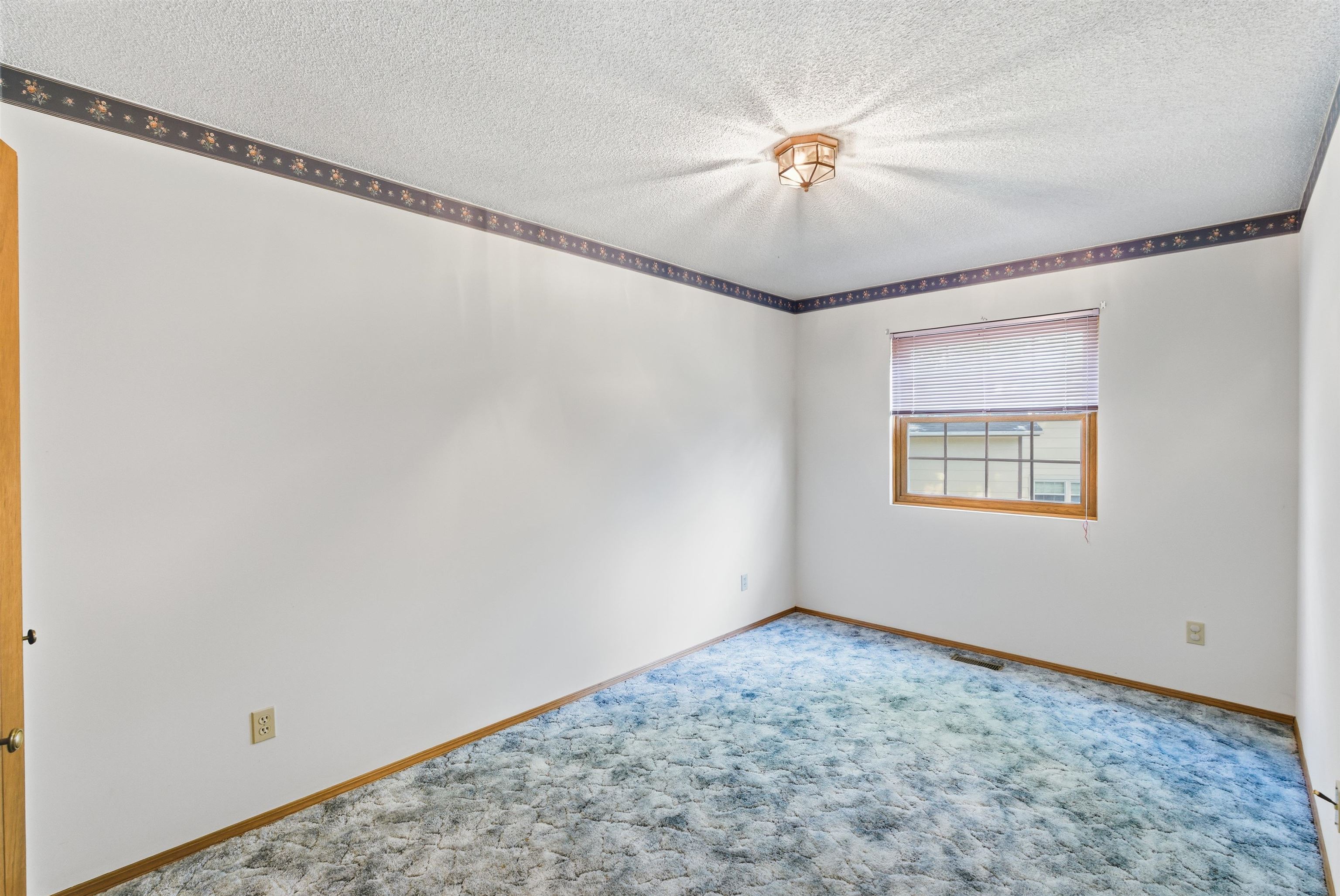 6538 N Longmont St Property Photo 17
