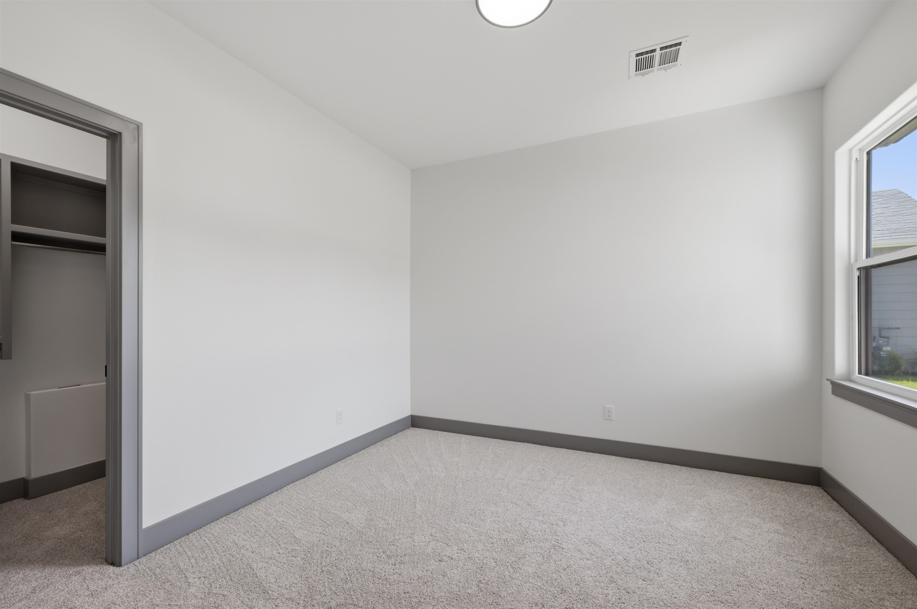 602 Elmwood St Property Photo 20