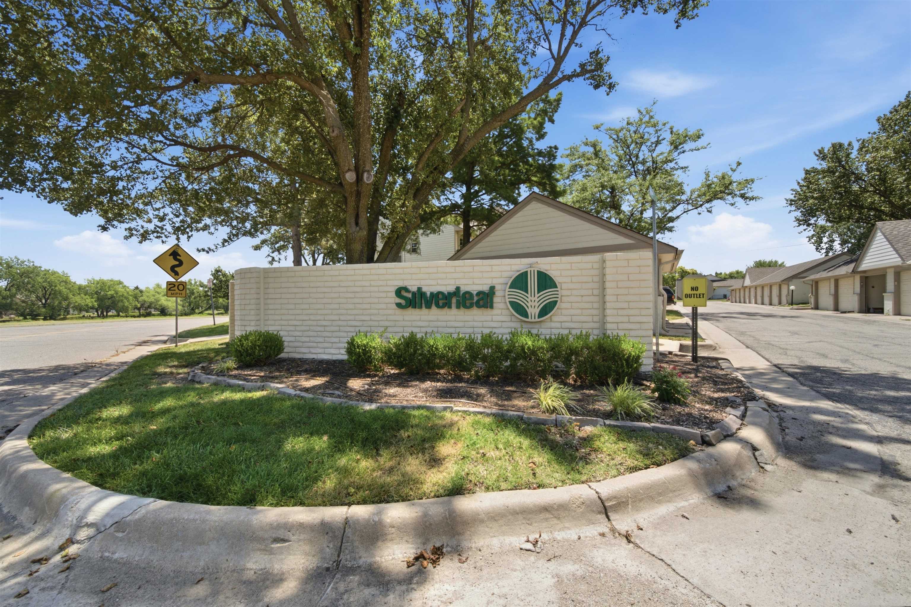 8018 E Woodspring Way Property Photo 2