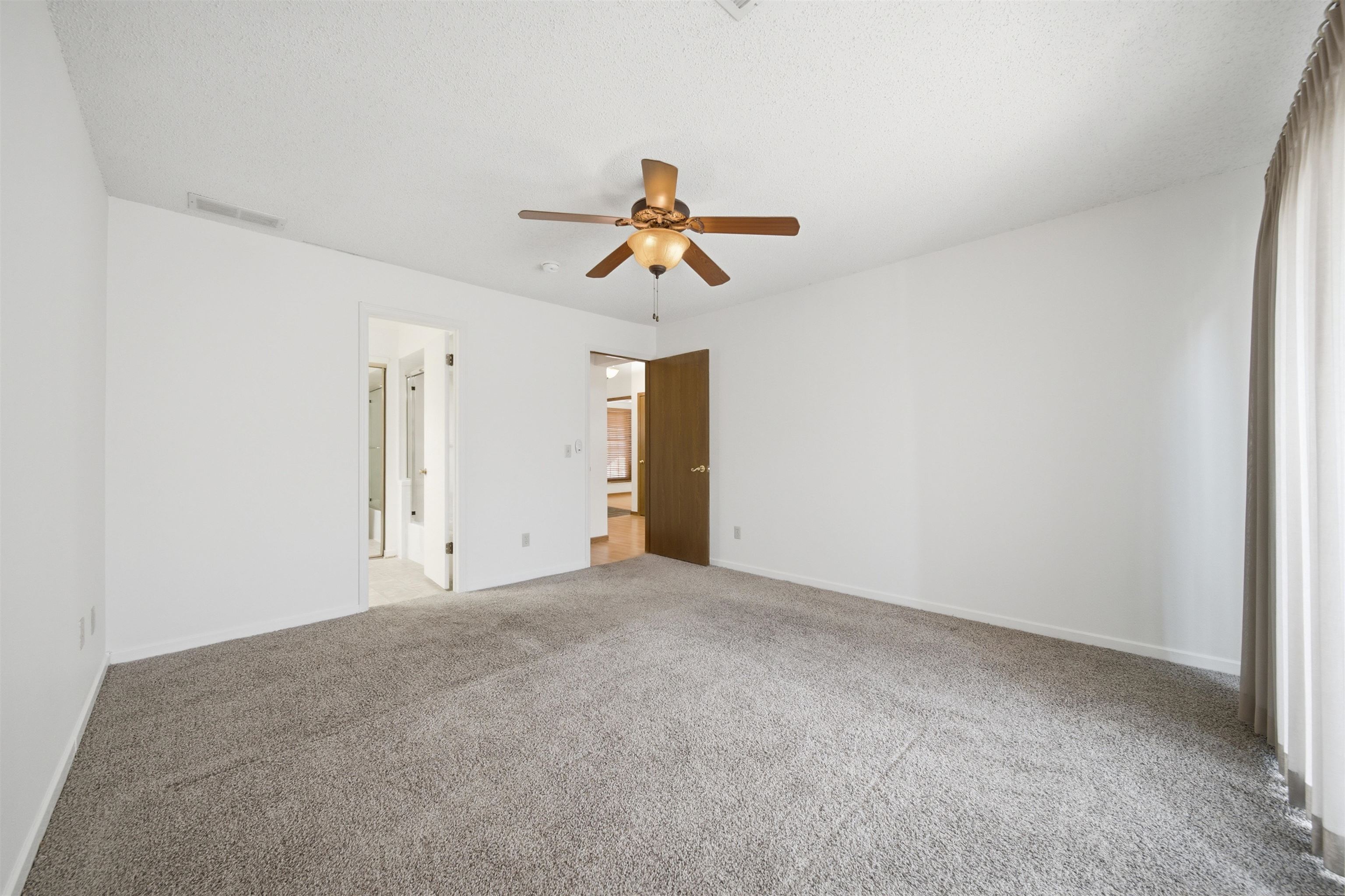 8018 E Woodspring Way Property Photo 13
