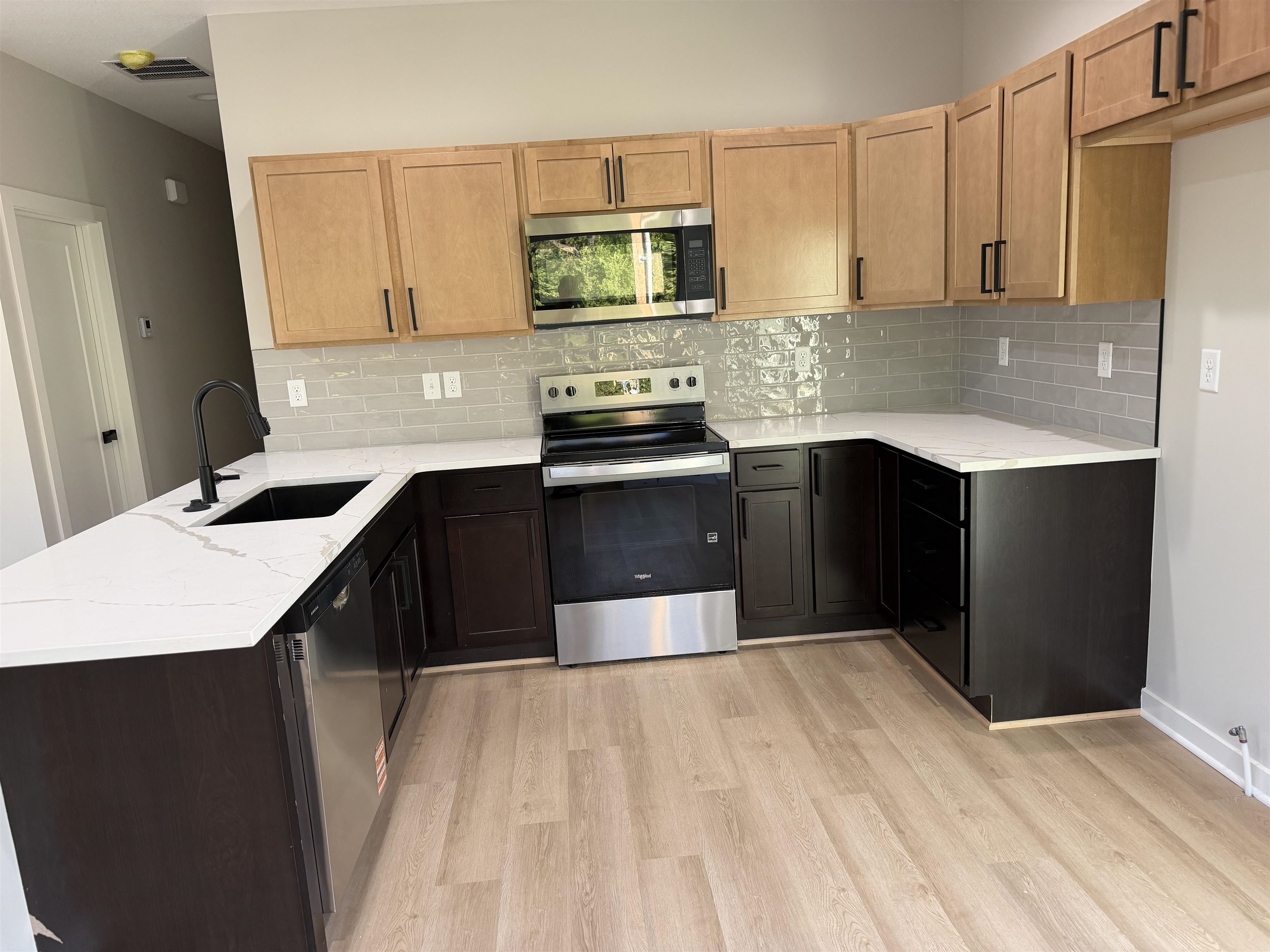 1331 N Holyoke Property Photo 2