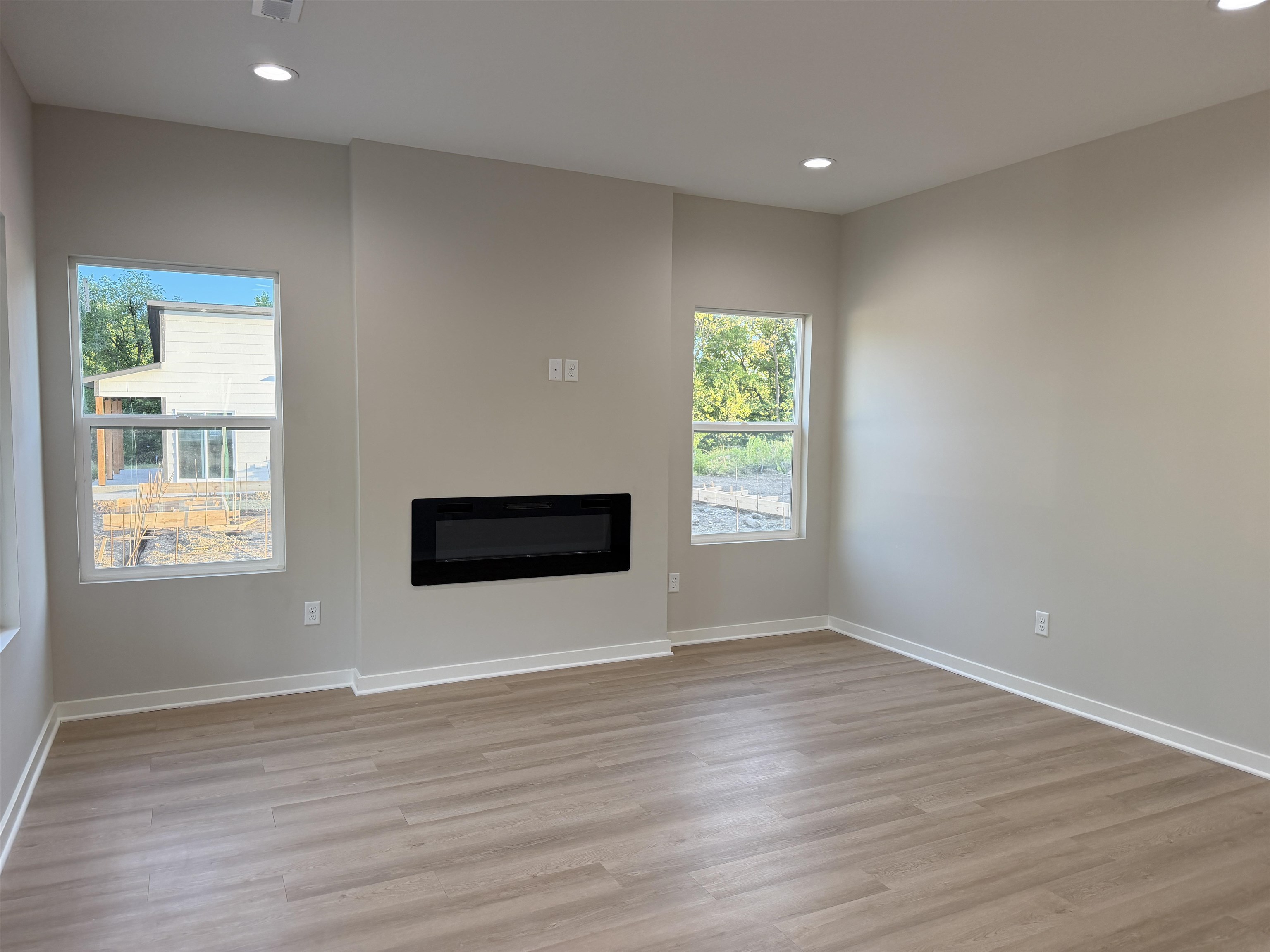1331 N Holyoke Property Photo 5
