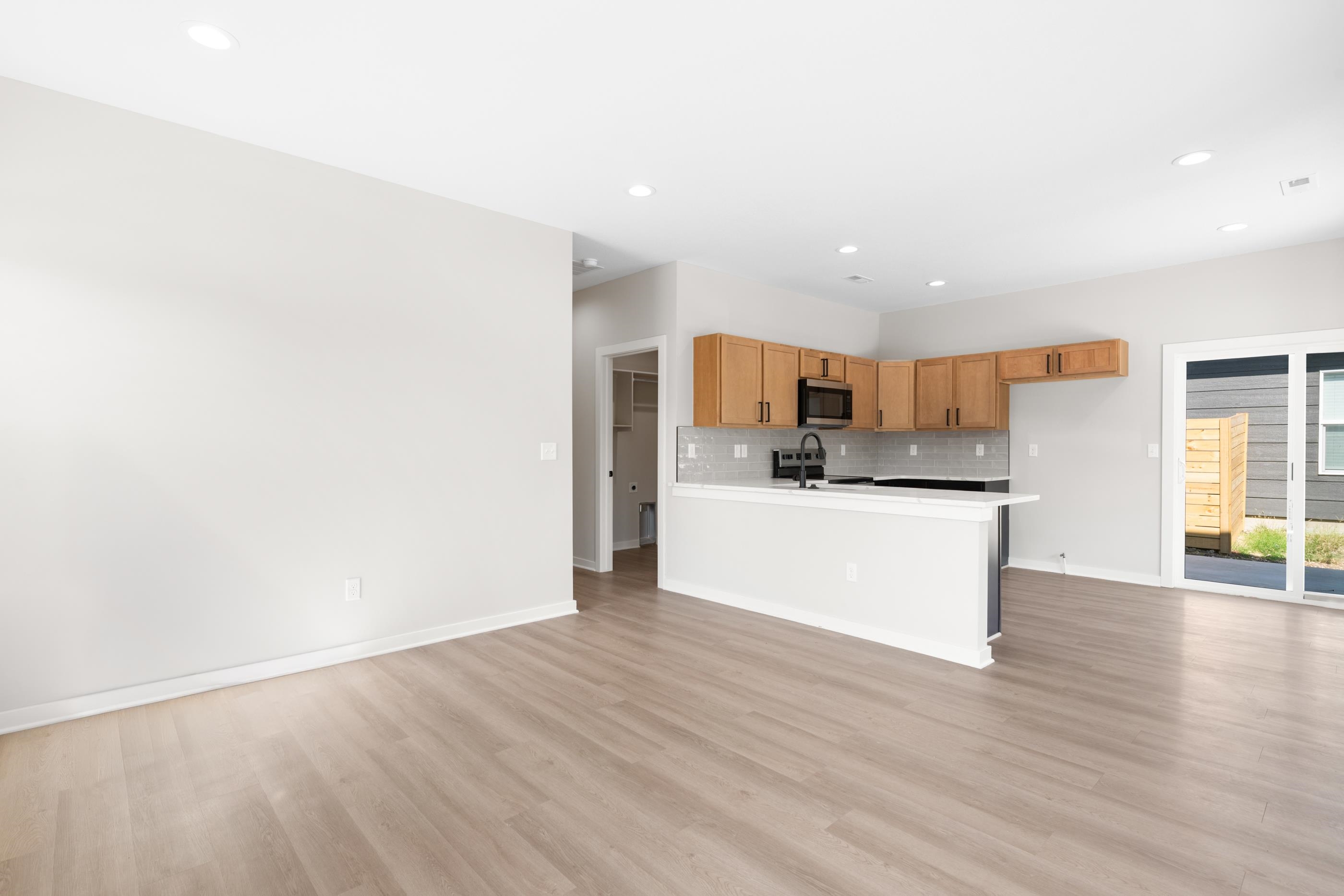 1331 N Holyoke Property Photo 7