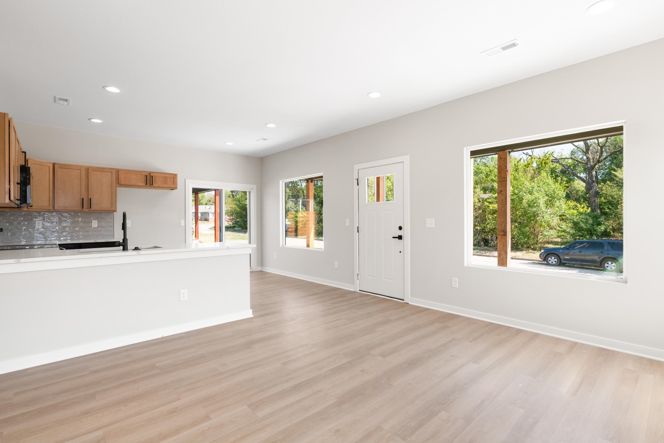 1331 N Holyoke Property Photo 8