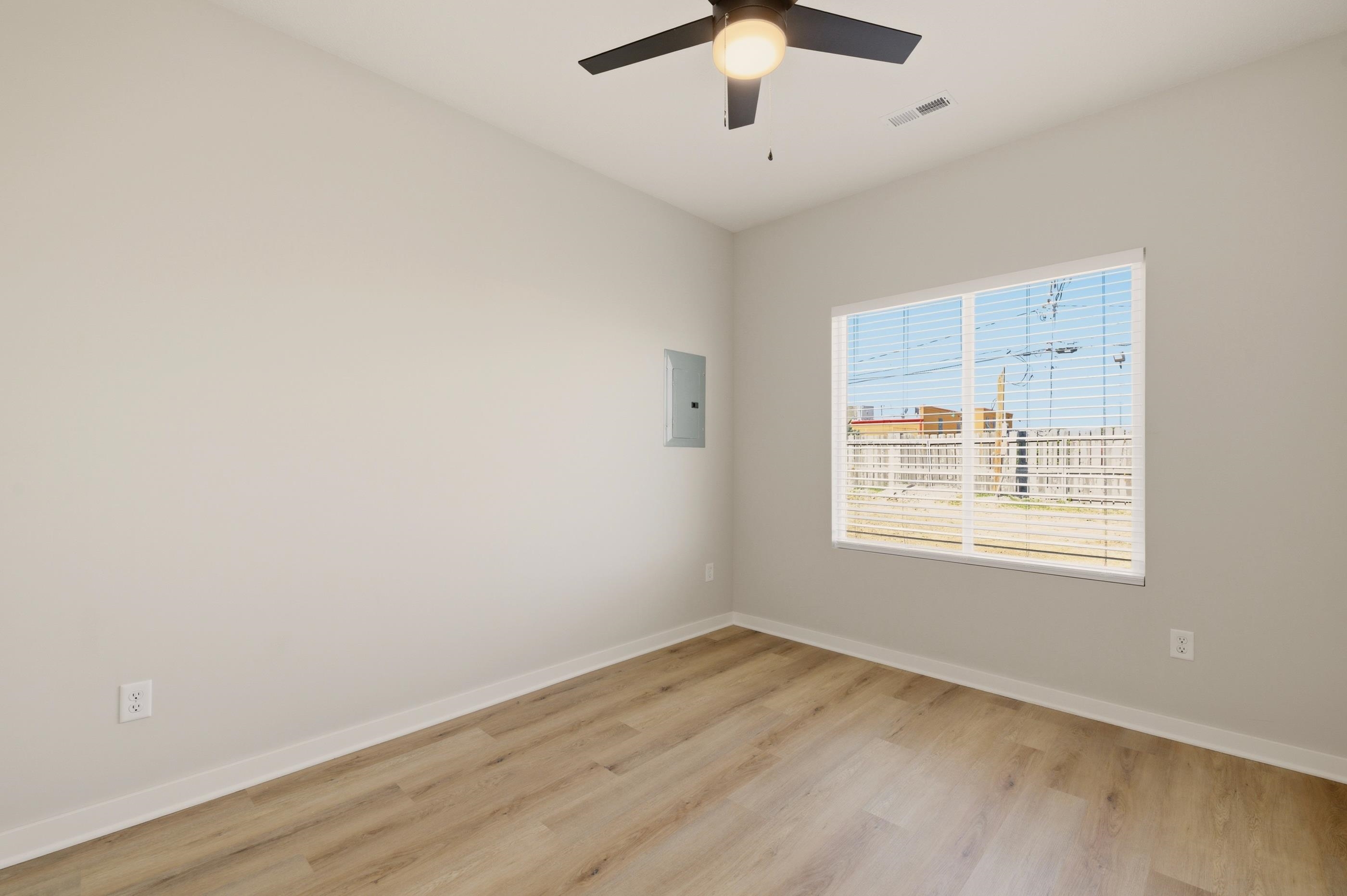1331 N Holyoke Property Photo 16