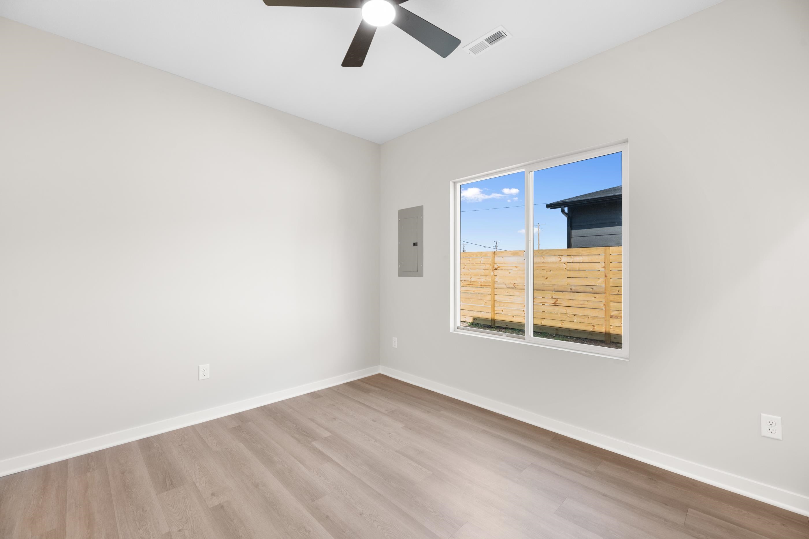 1331 N Holyoke Property Photo 20