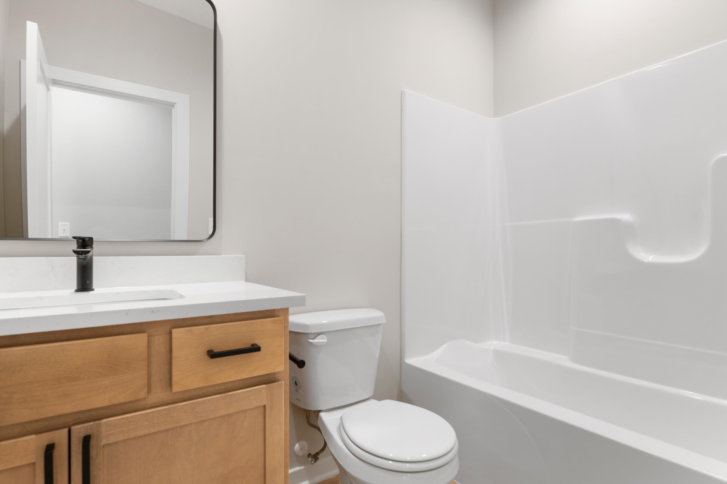 1331 N Holyoke Property Photo 28
