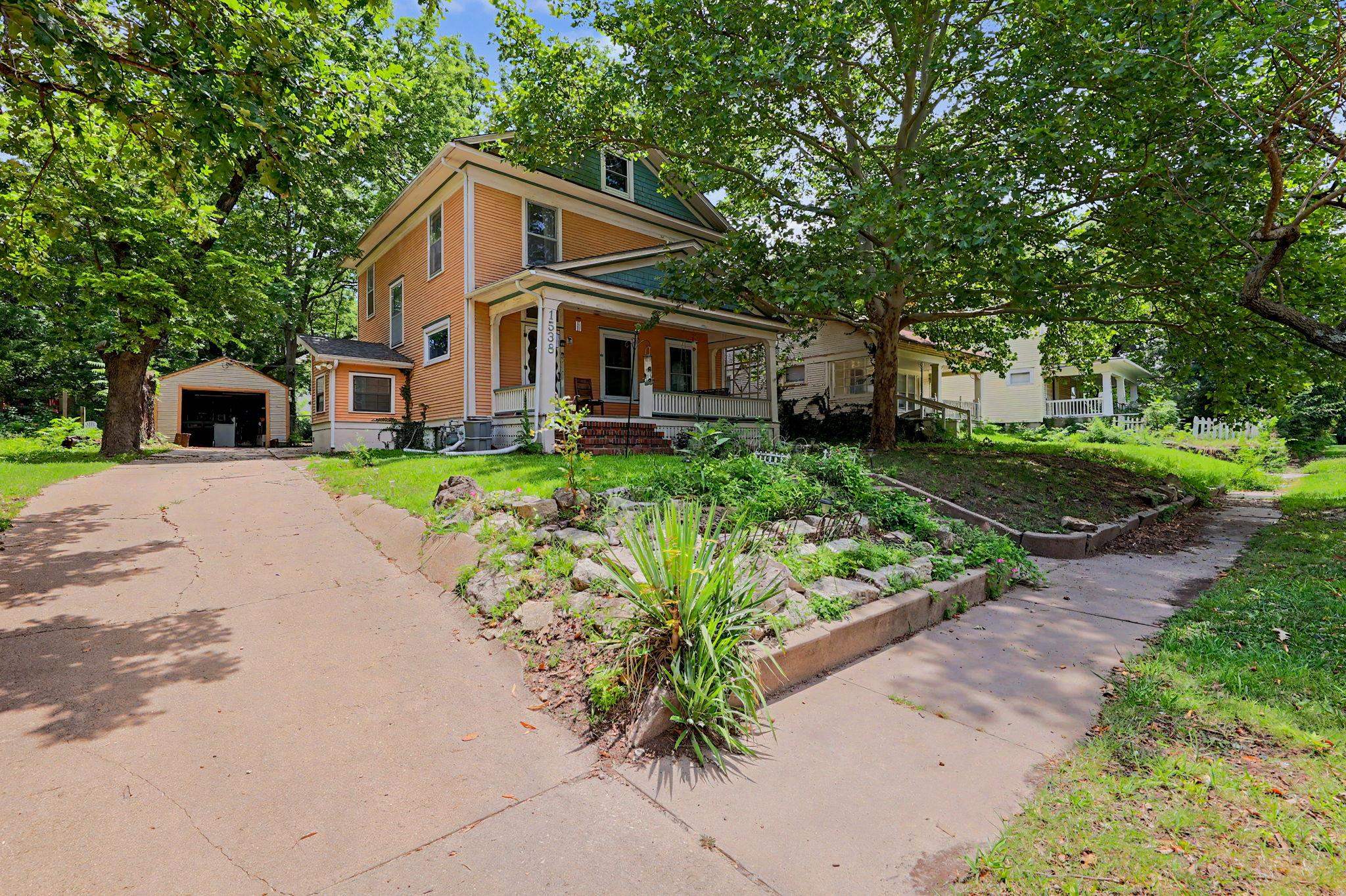 1538 N Holyoke Property Photo 1