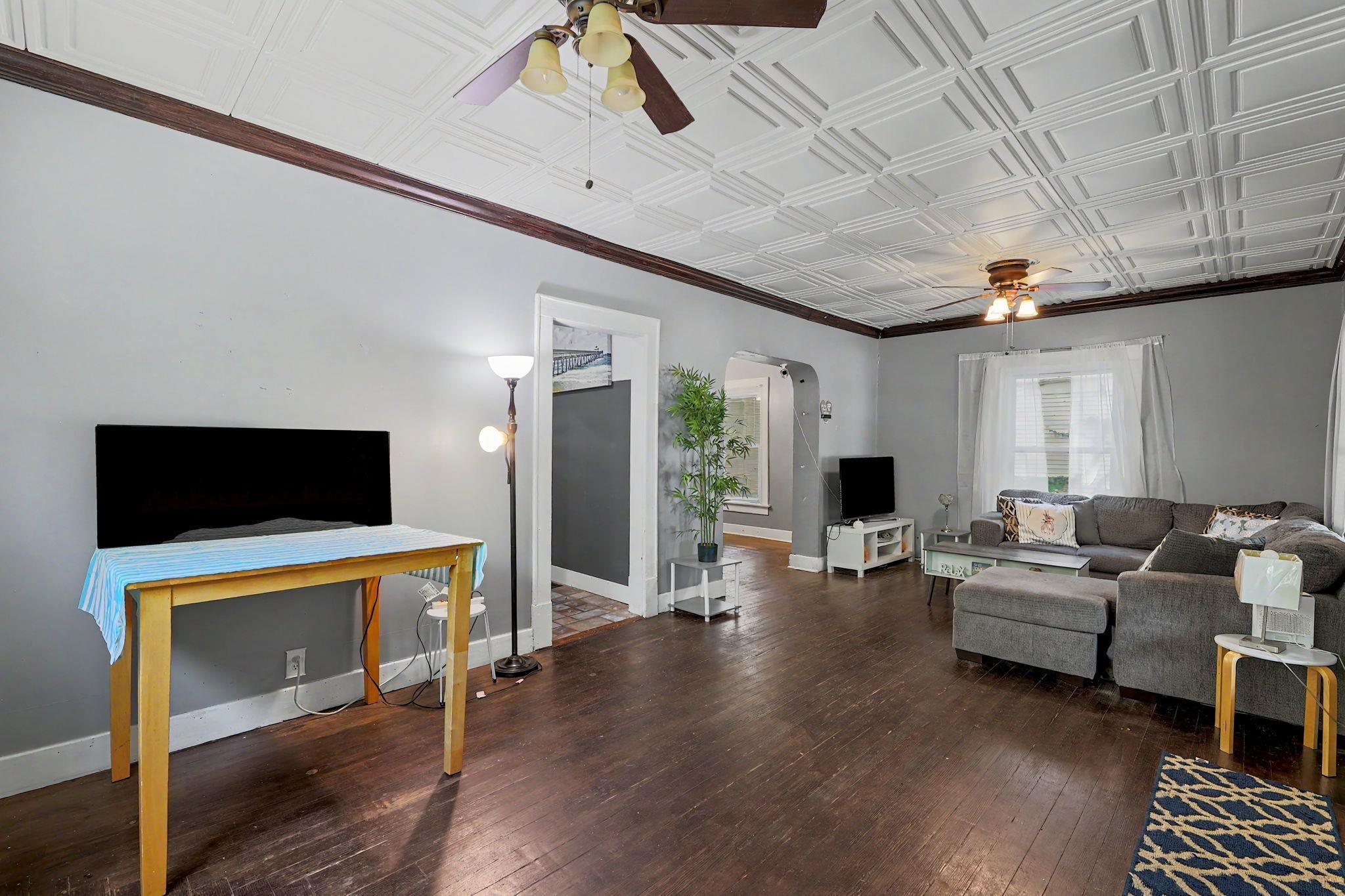 1538 N Holyoke Property Photo 4