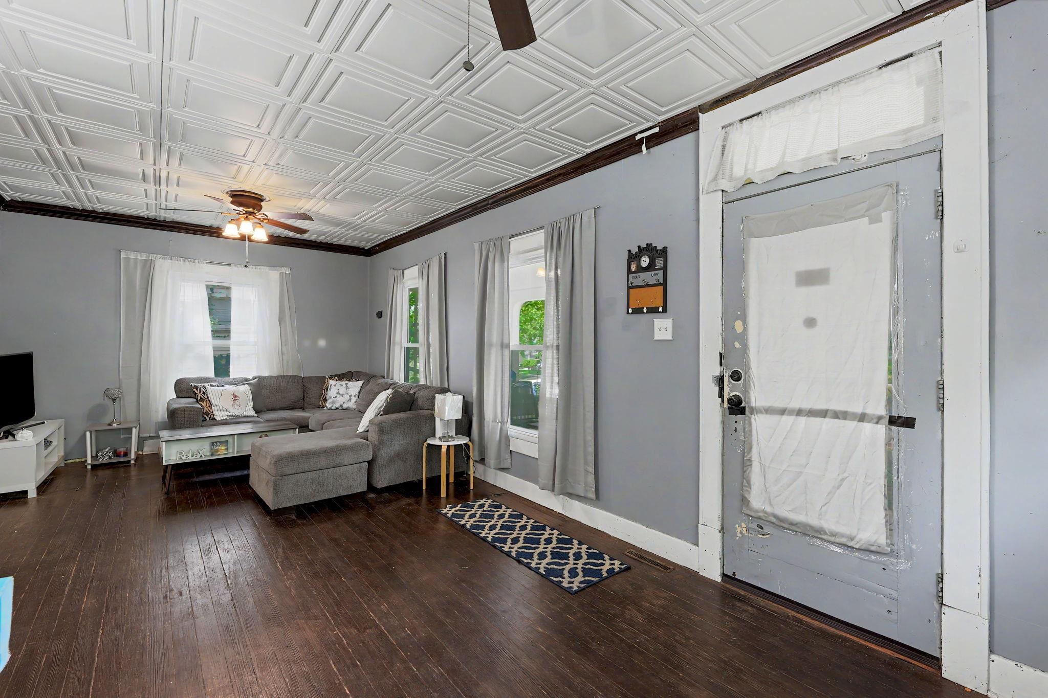 1538 N Holyoke Property Photo 5