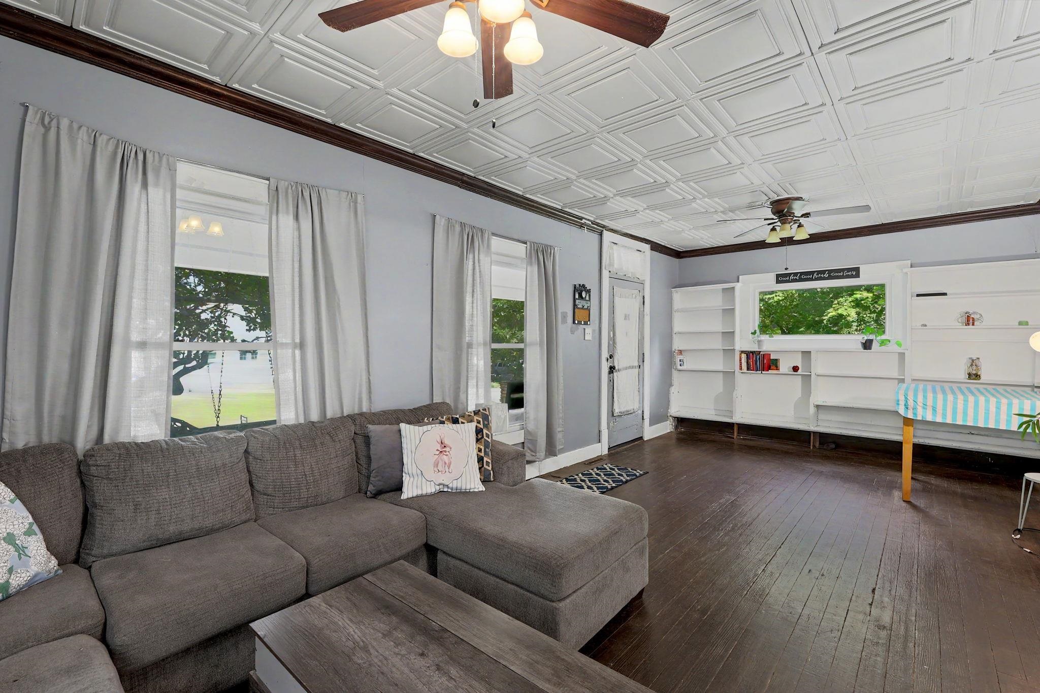 1538 N Holyoke Property Photo 6
