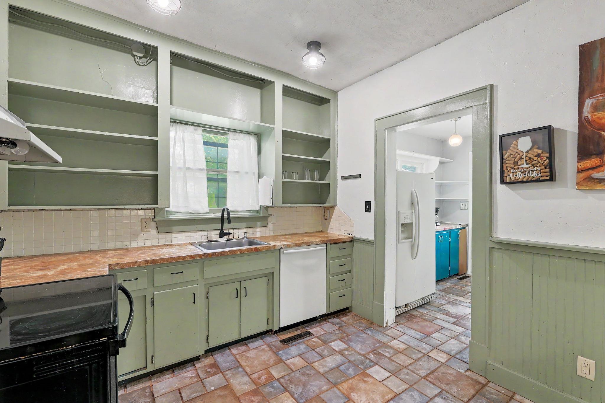 1538 N Holyoke Property Photo 17