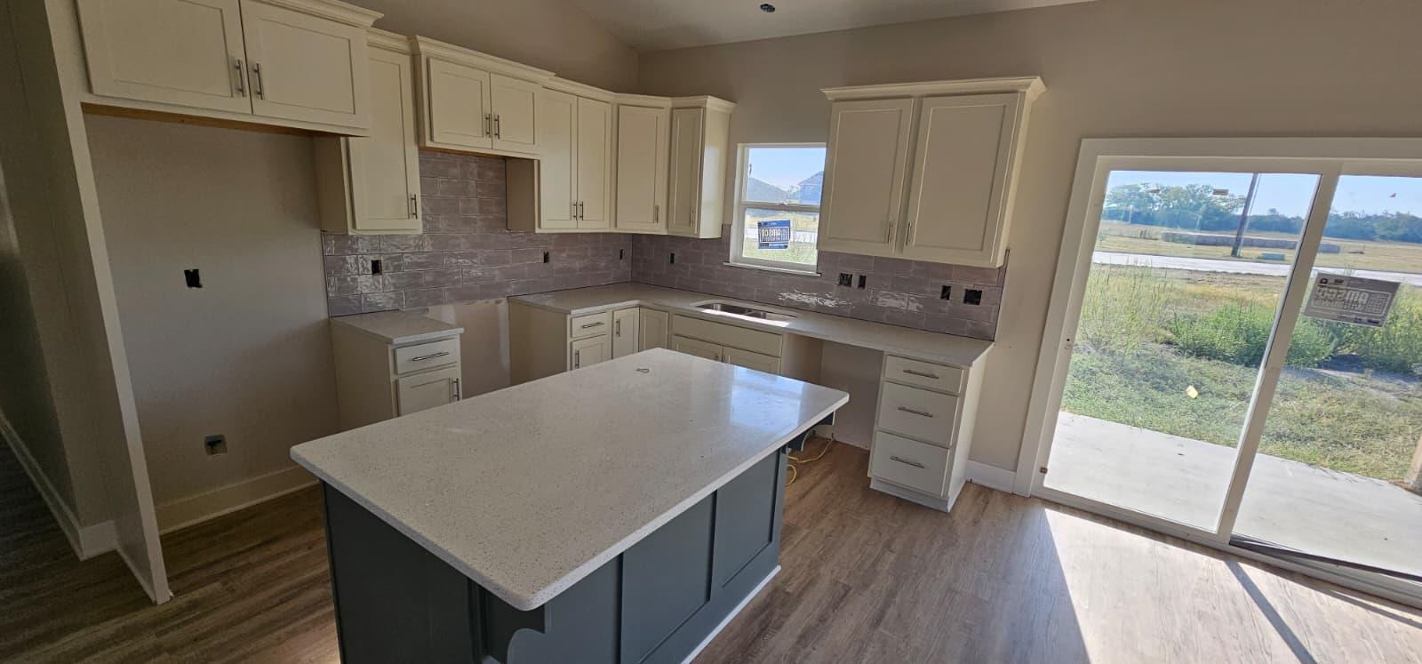 1629 Midway Ct. Property Photo 3