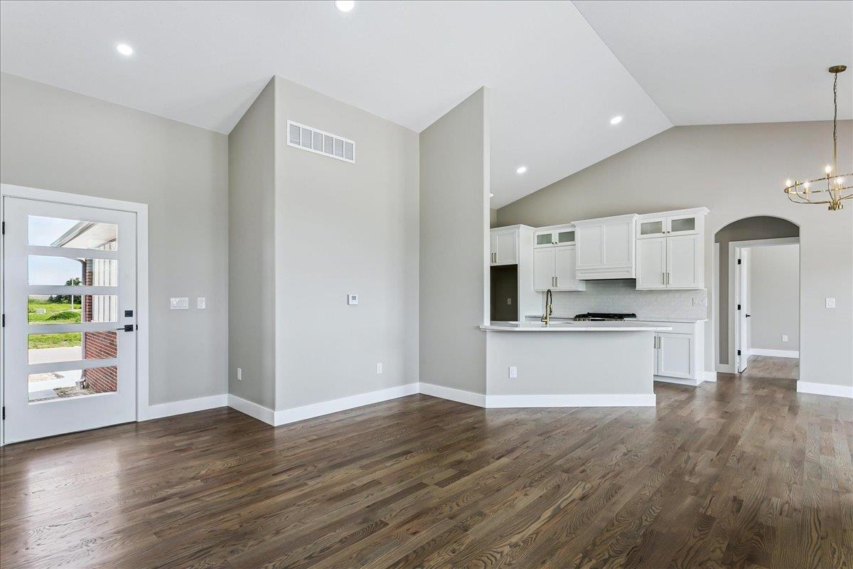 3502 S Bluelake Ct Property Photo 5