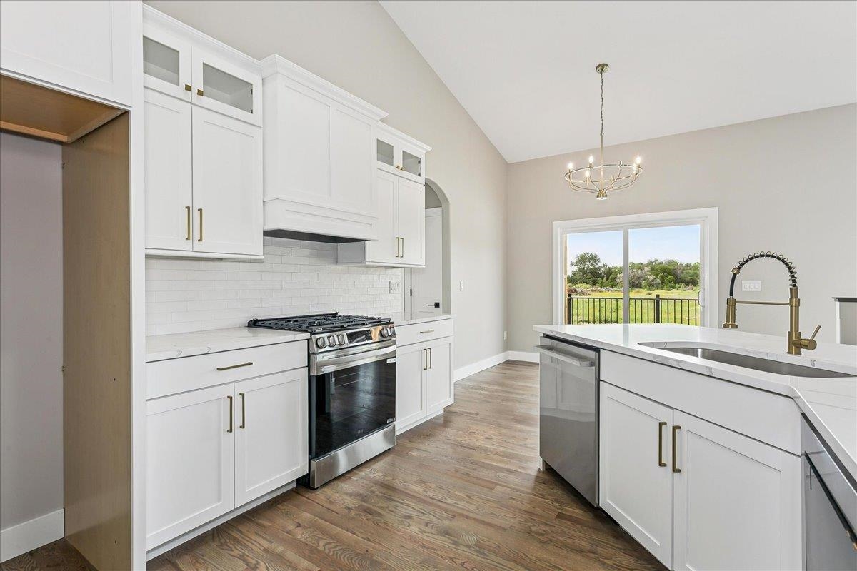 3502 S Bluelake Ct Property Photo 8