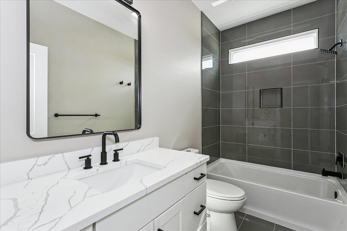 3502 S Bluelake Ct Property Photo 19